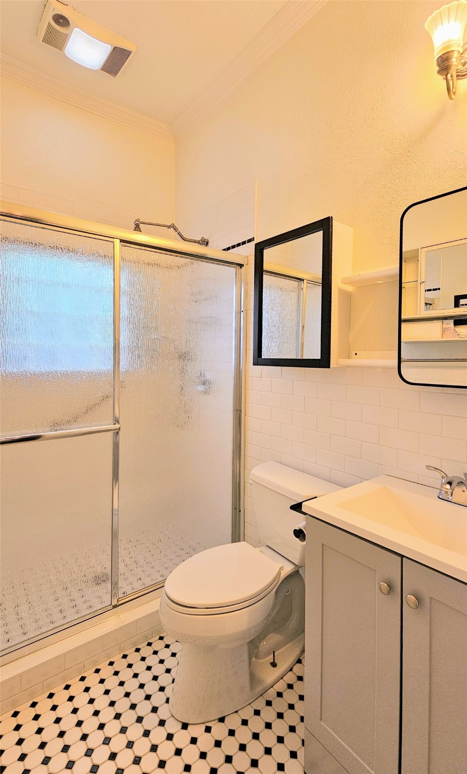 5126 Columbia Avenue