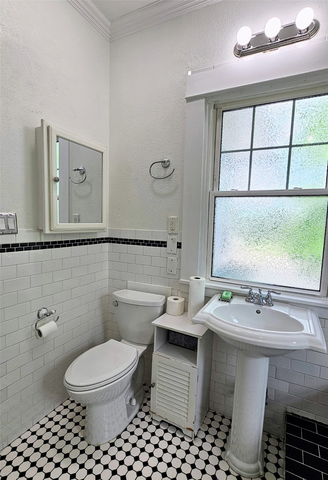 5126 Columbia Avenue