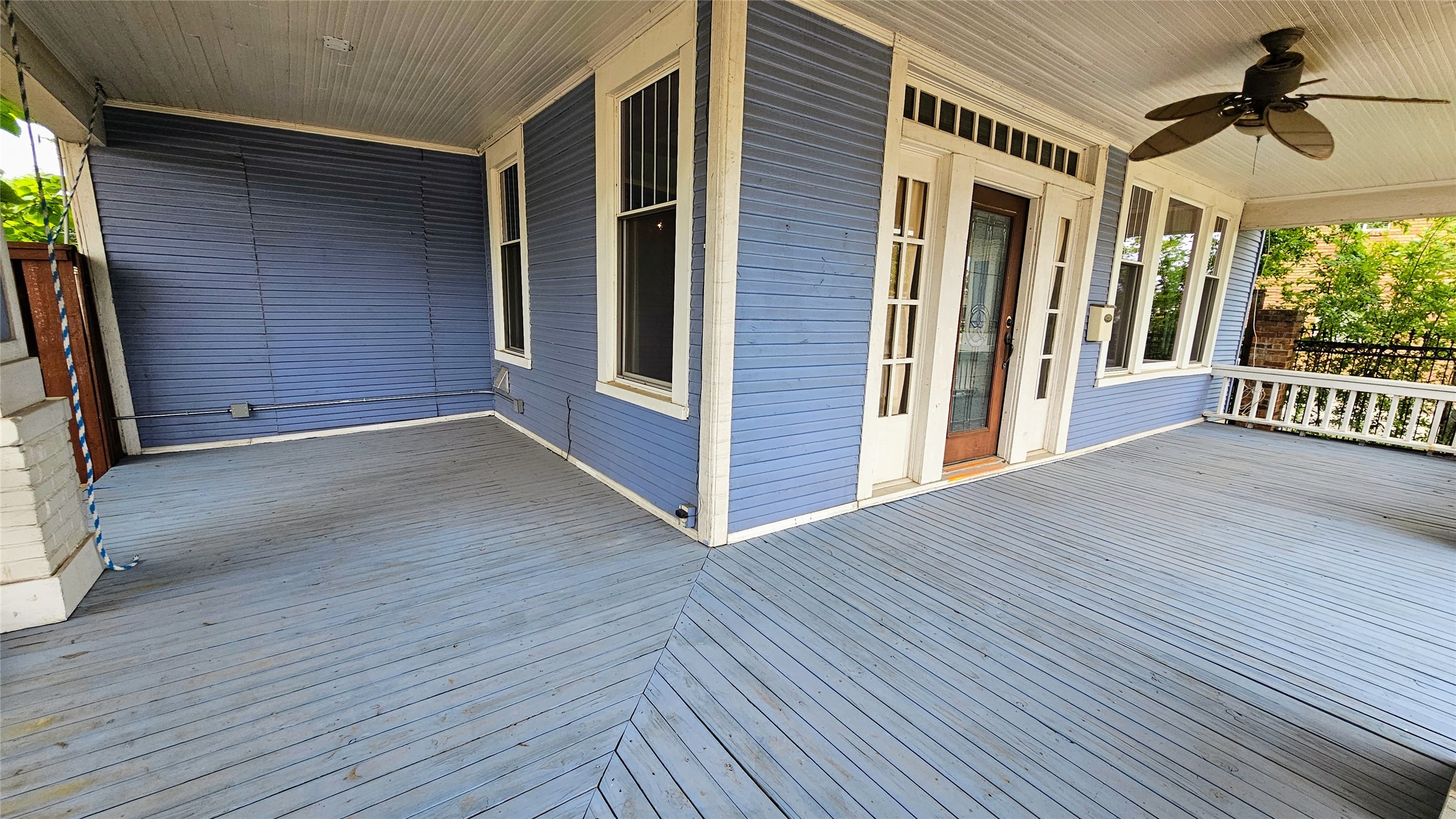 5126 Columbia Avenue