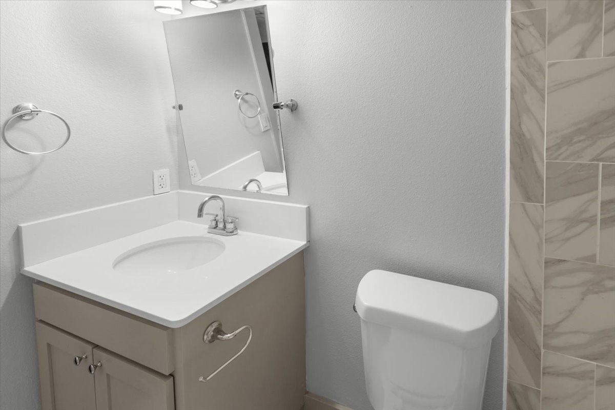 4633 Fairmount Street 115