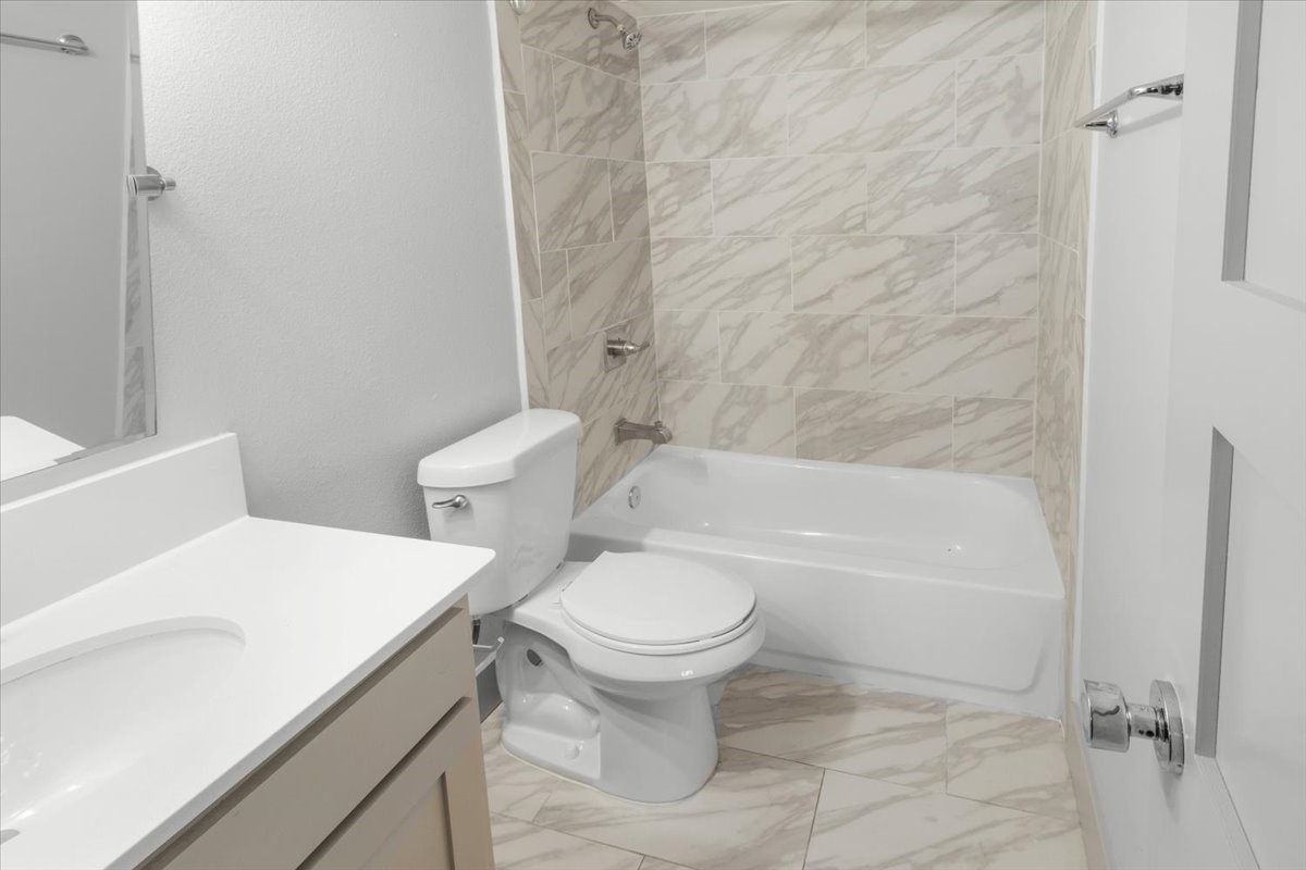 4633 Fairmount Street 115