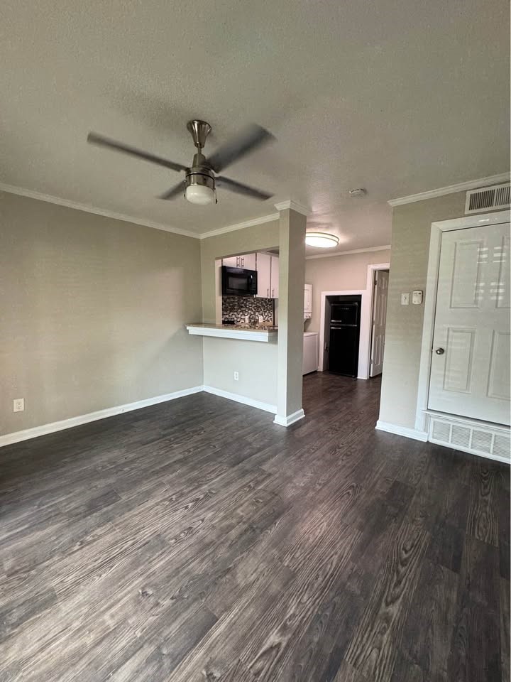 4335 Cedar Springs Road 110