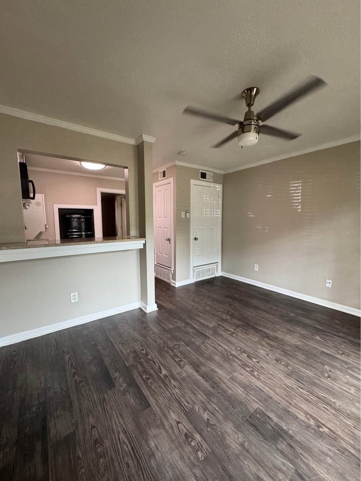 4335 Cedar Springs Road 110