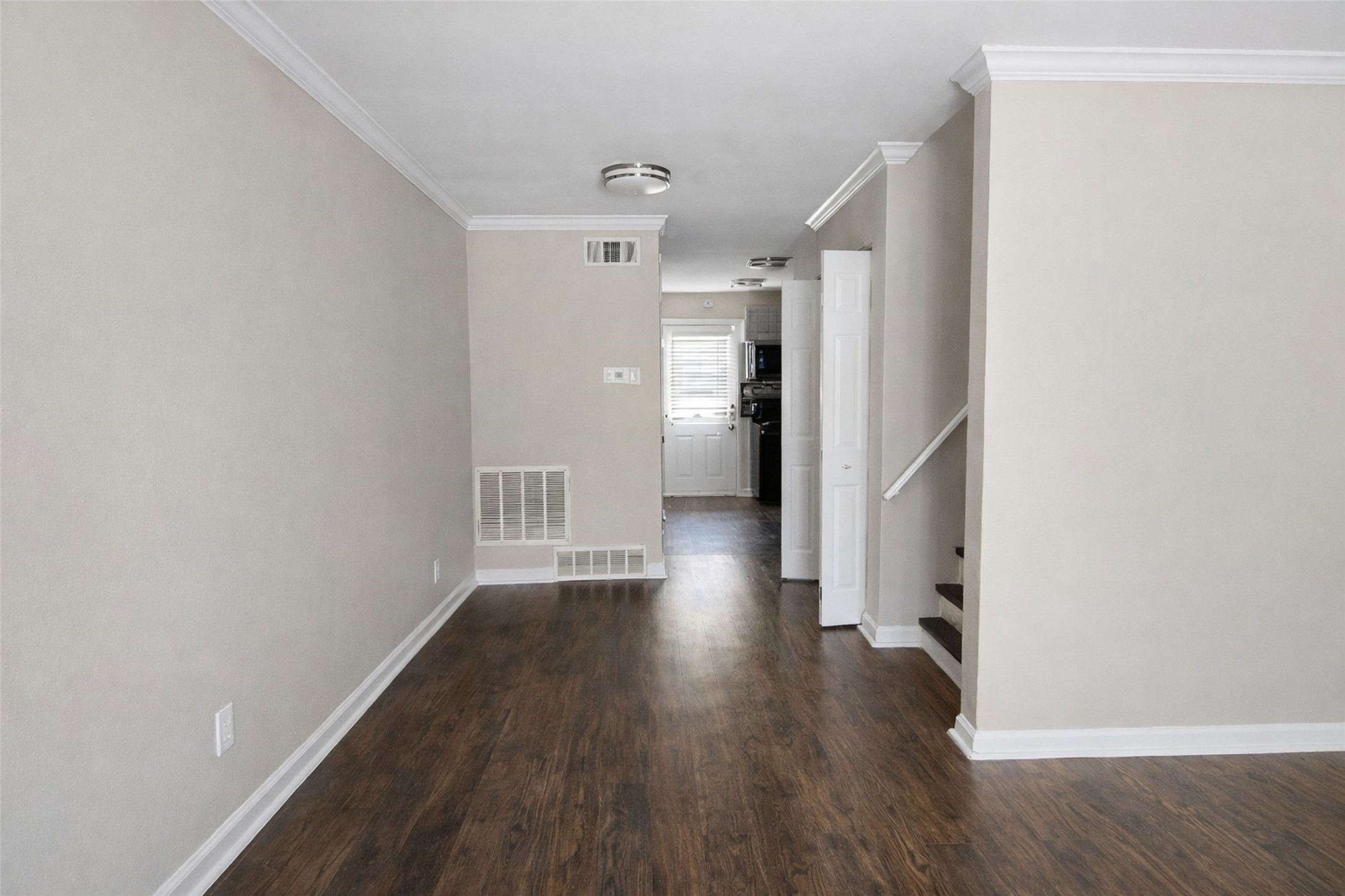 4335 Cedar Springs Road 204