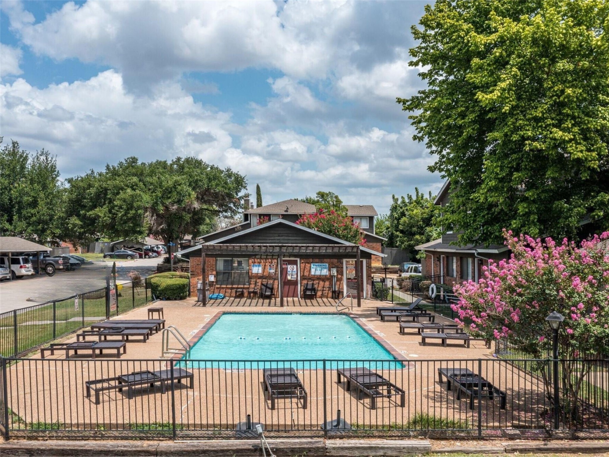 1122 Millview Drive 303