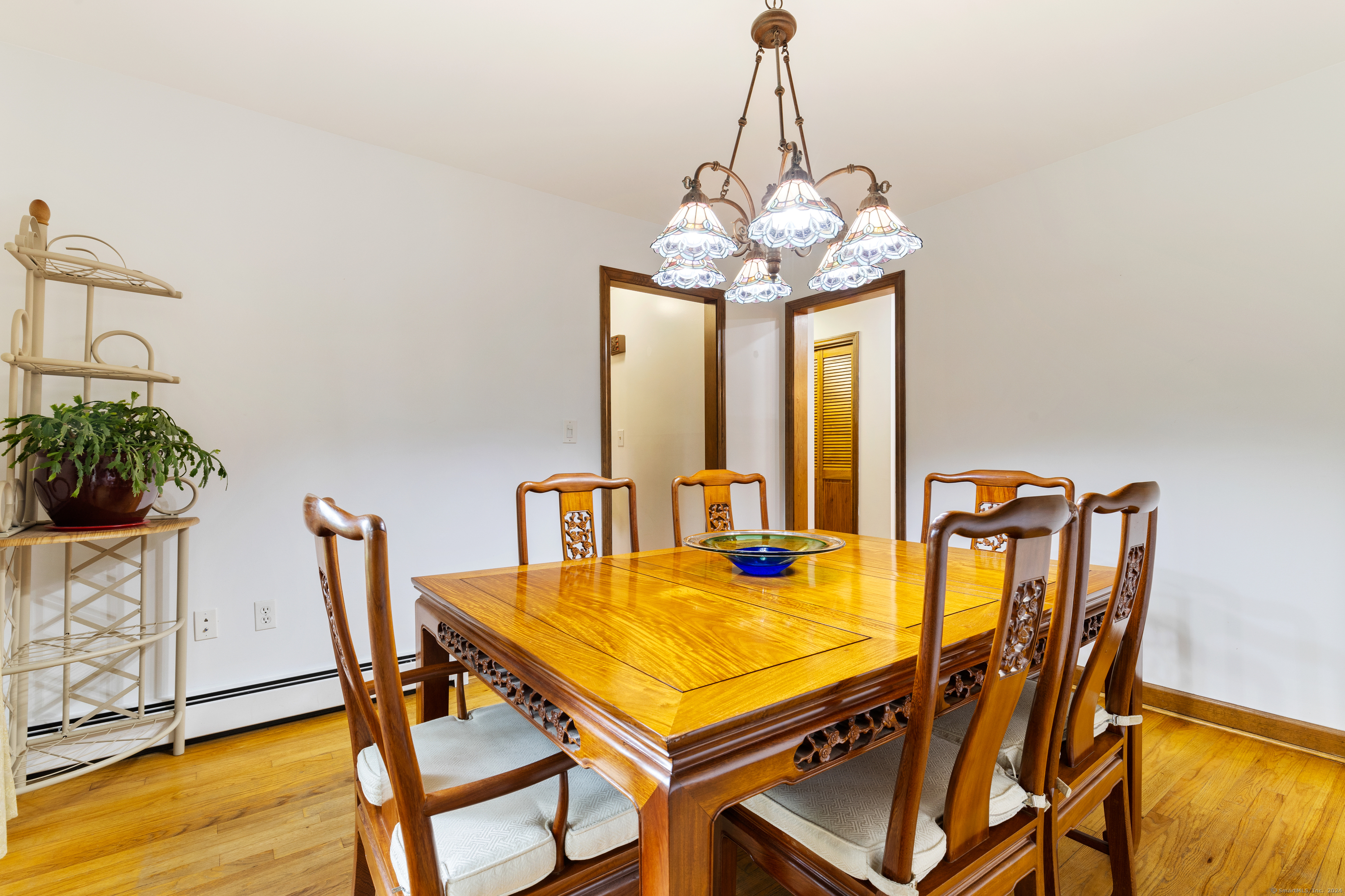 10 Beacon Hill Drive