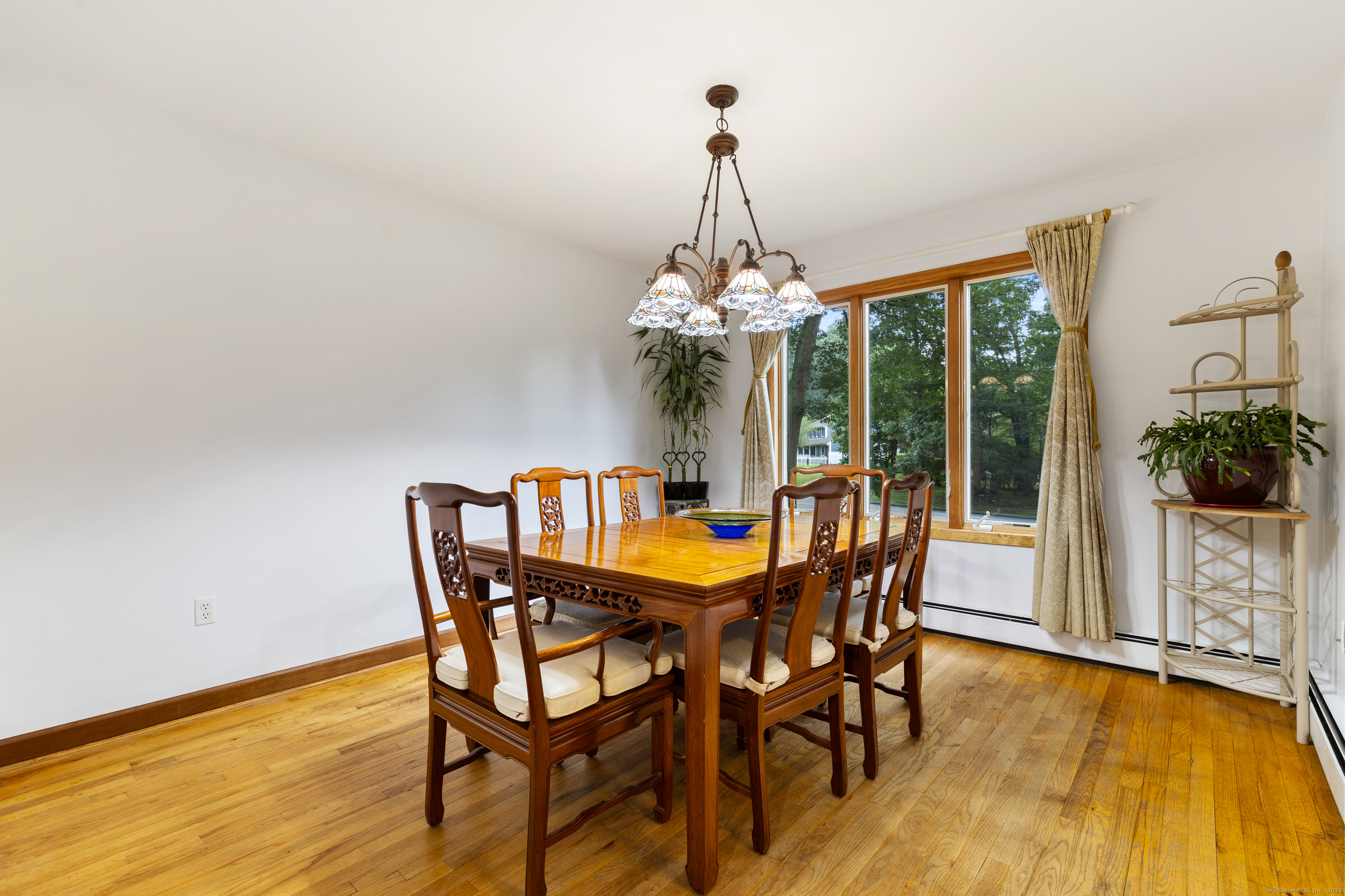 10 Beacon Hill Drive