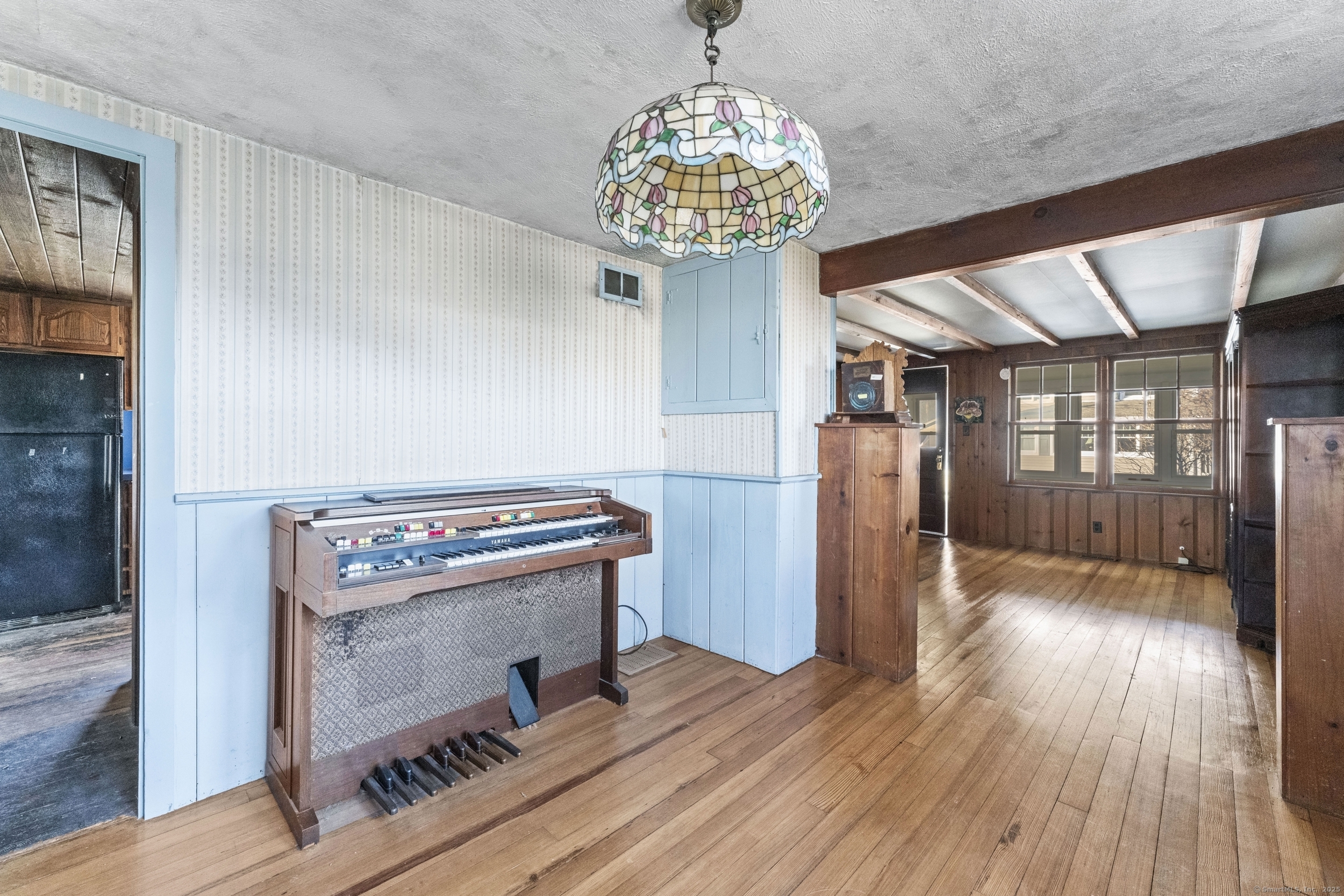 18 Billow Road