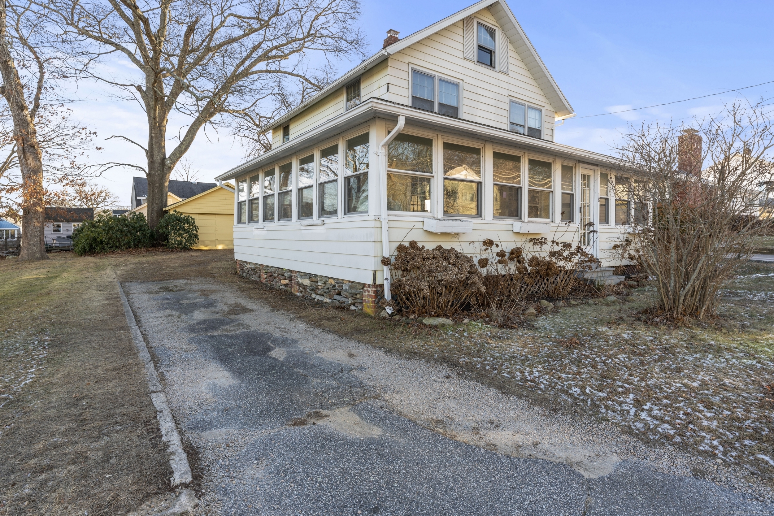 18 Billow Road