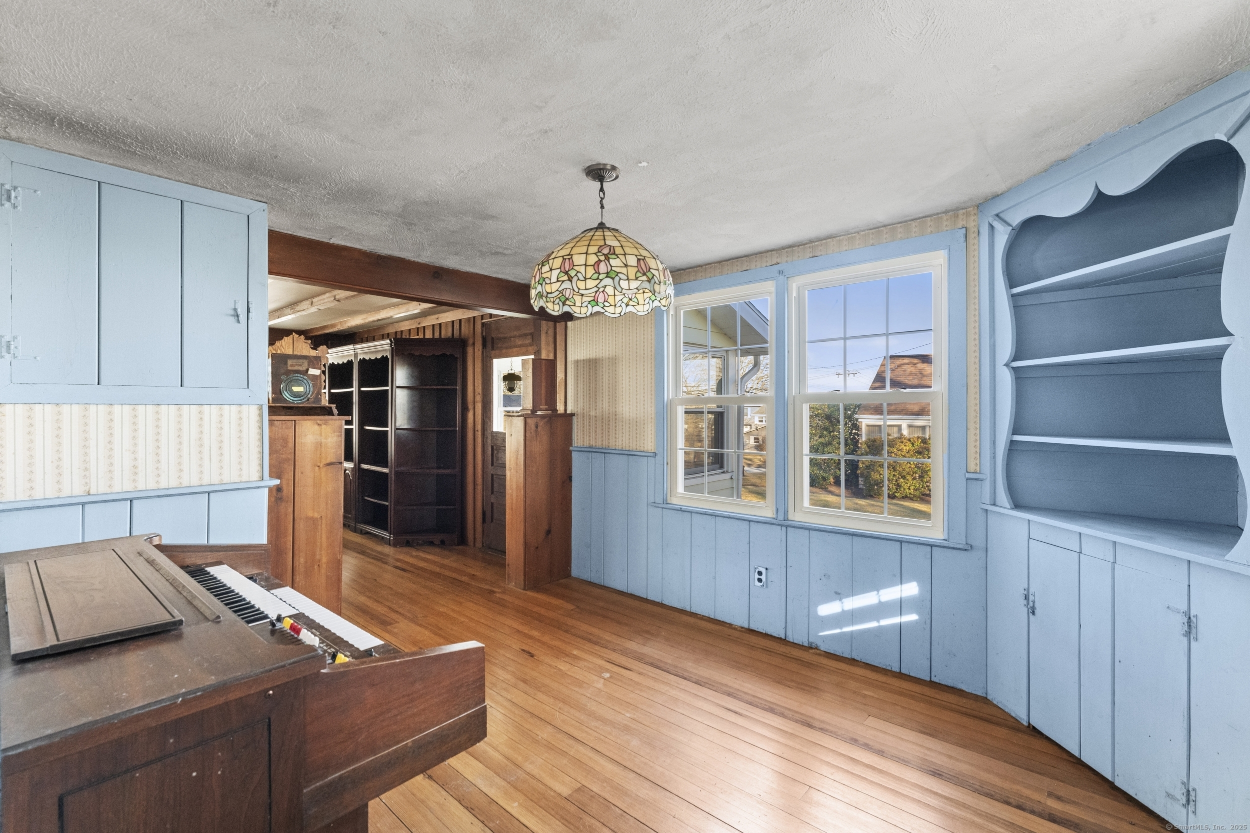 18 Billow Road