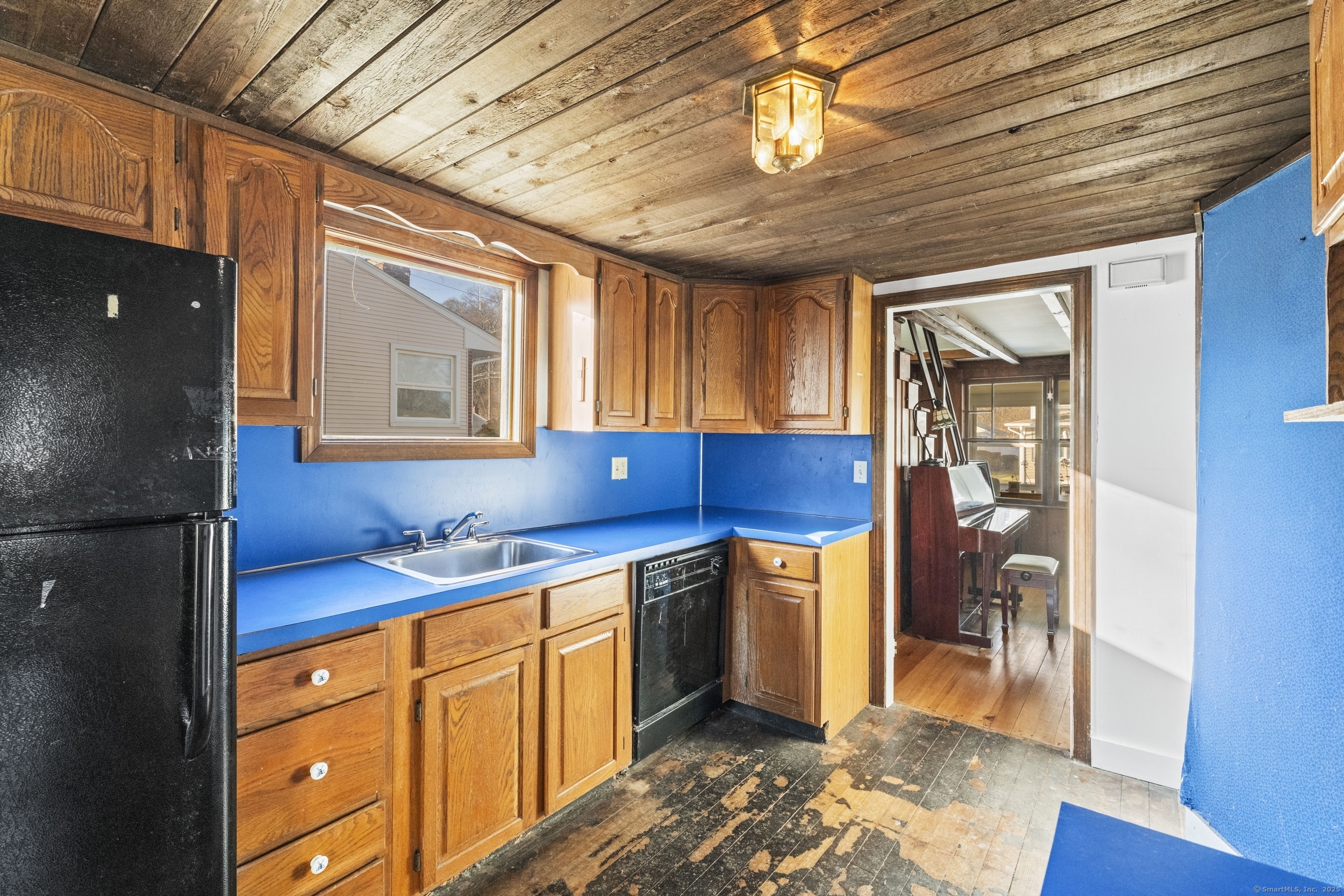 18 Billow Road