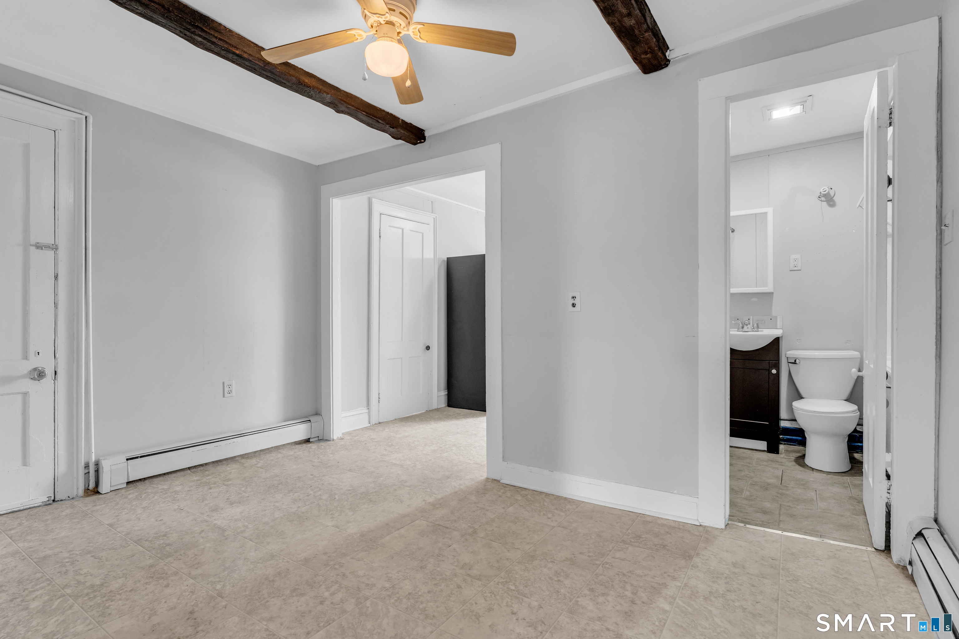 21 North Washington Avenue