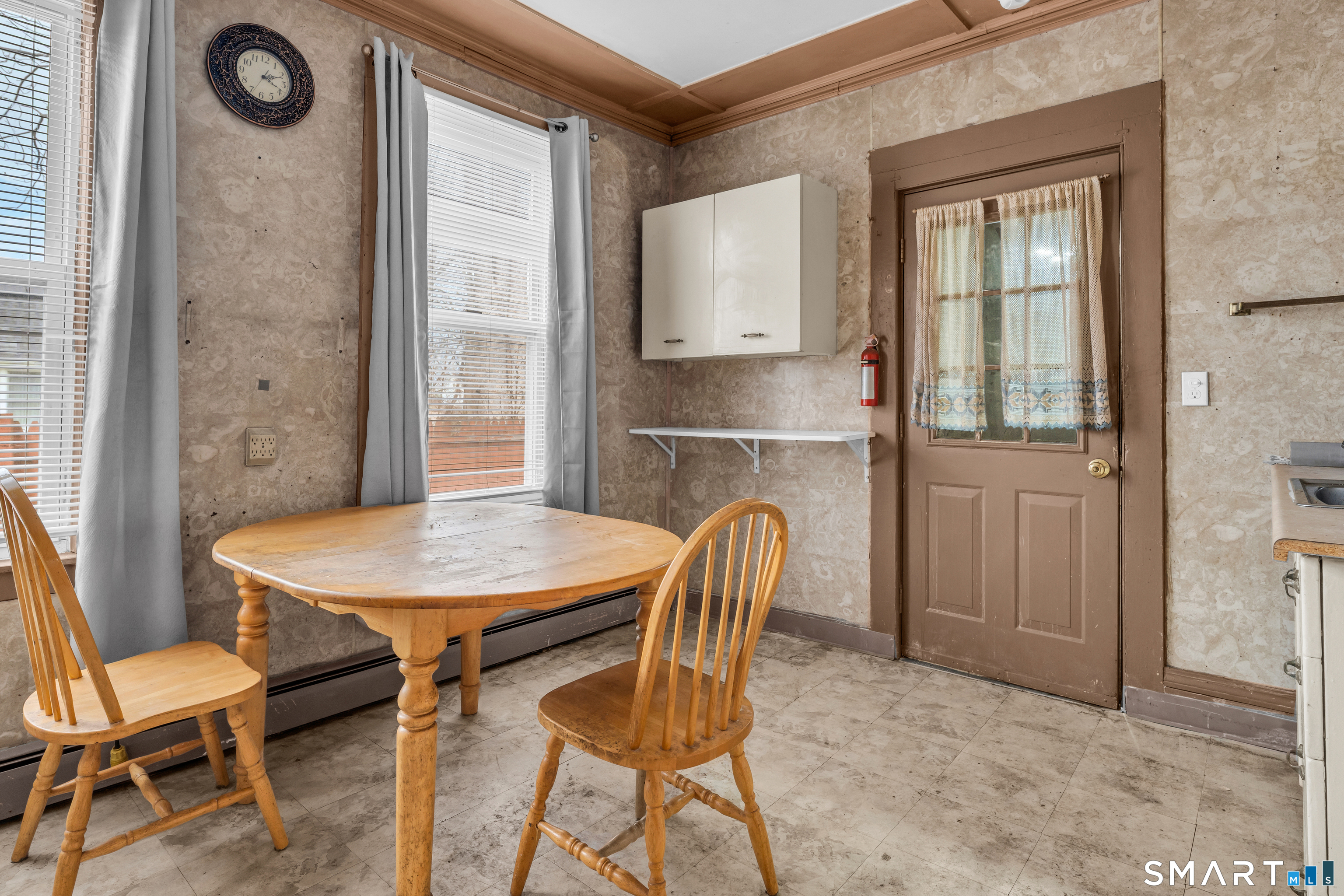 21 North Washington Avenue