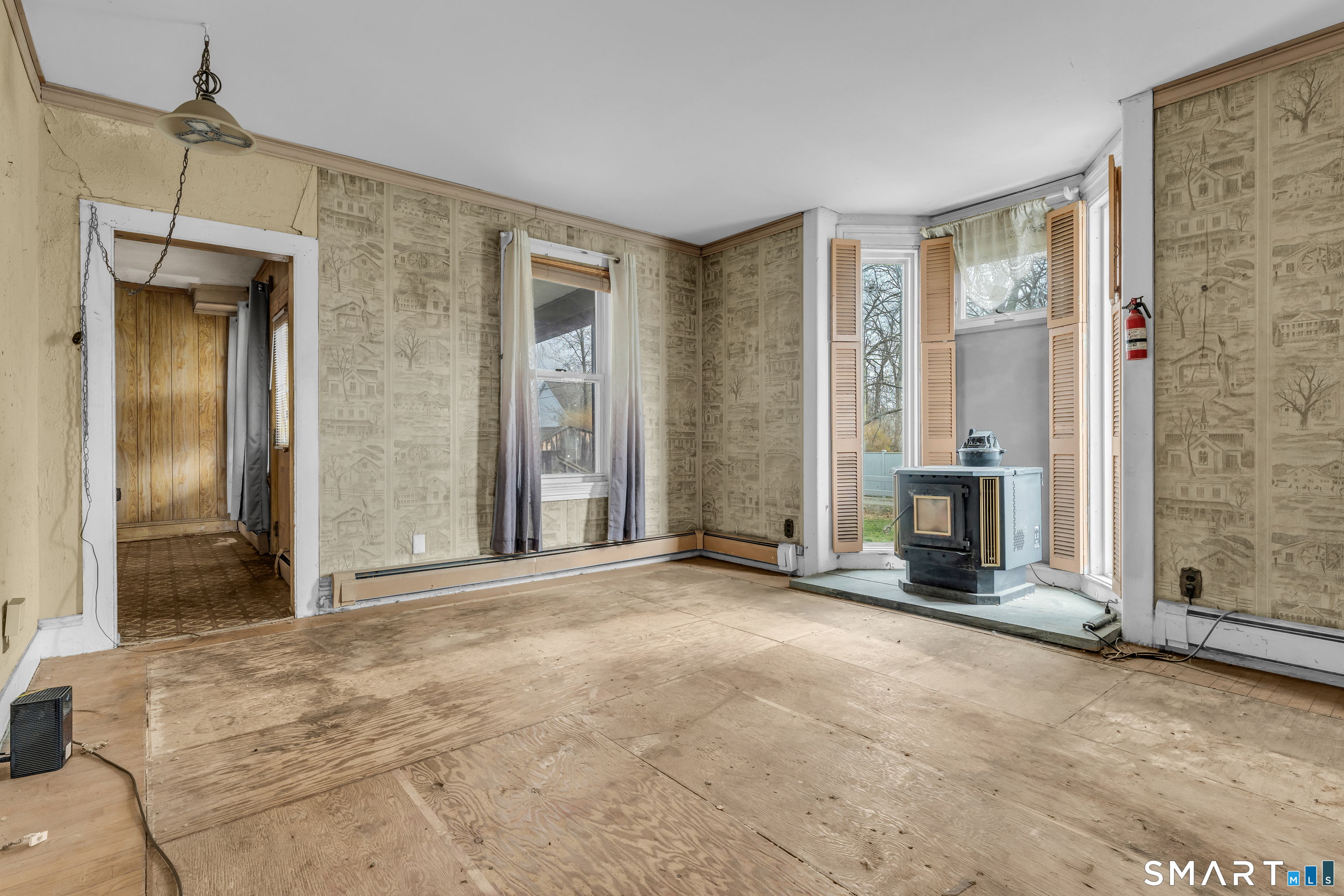 21 North Washington Avenue