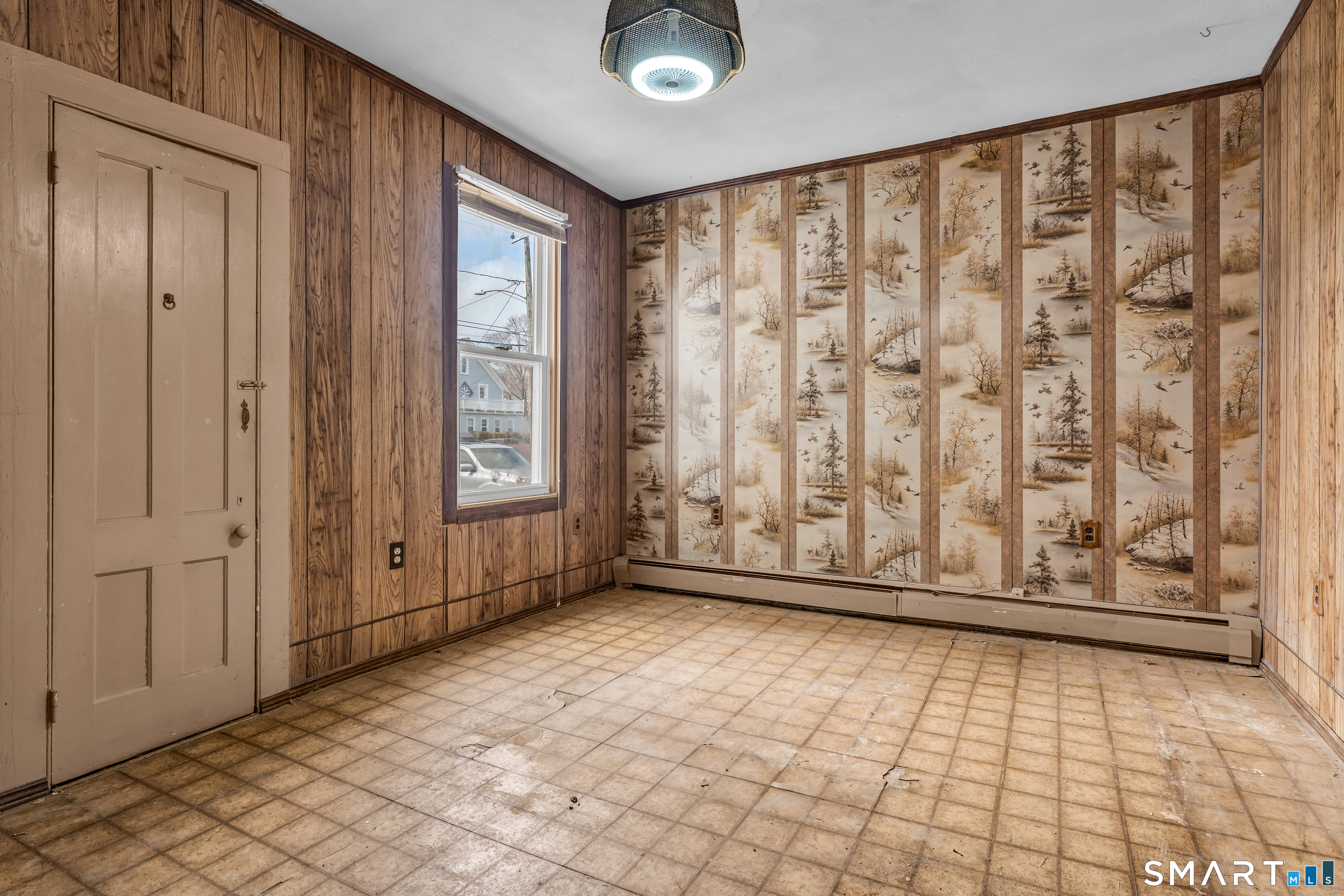 21 North Washington Avenue