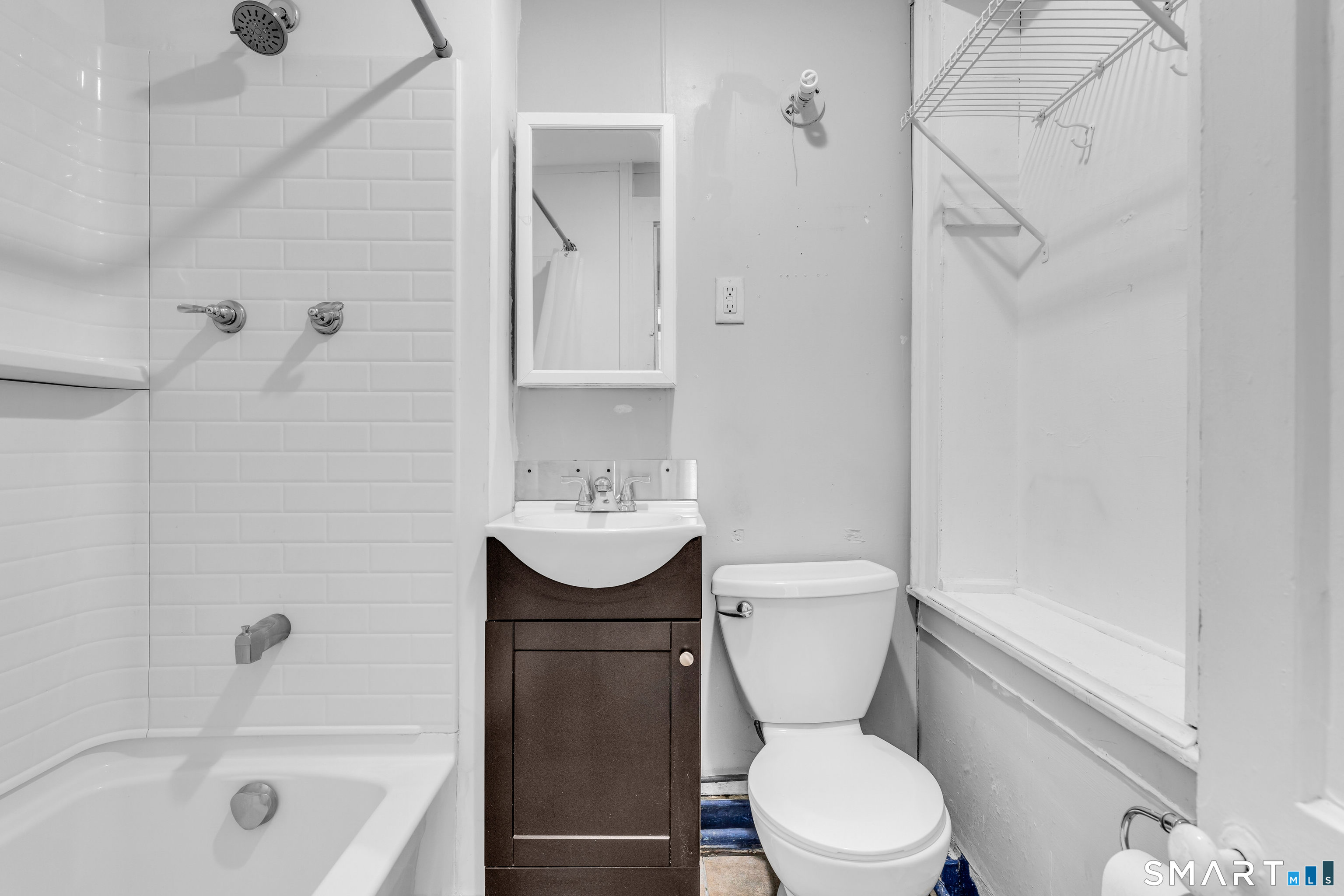 21 North Washington Avenue