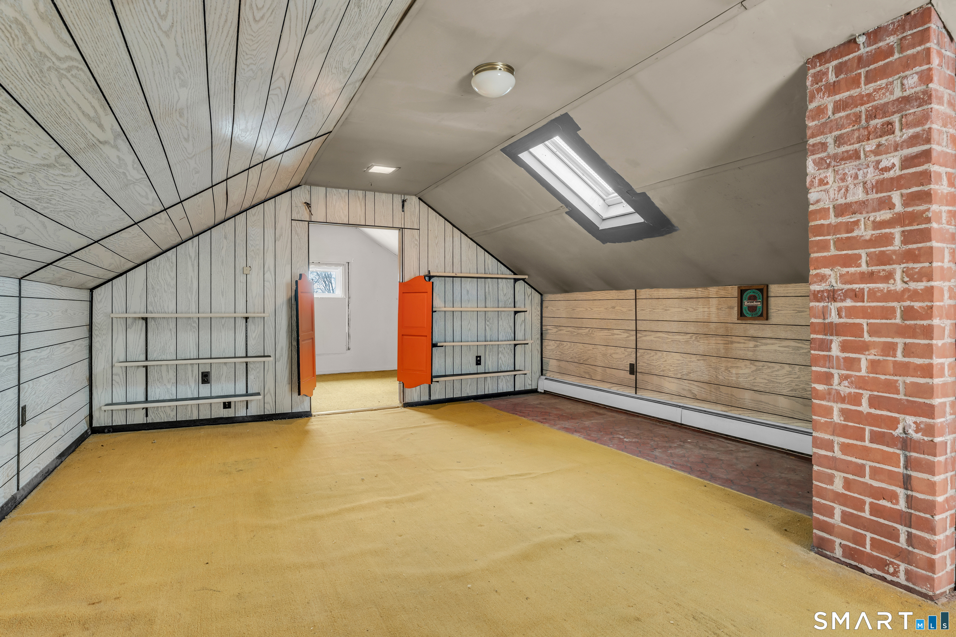 21 North Washington Avenue