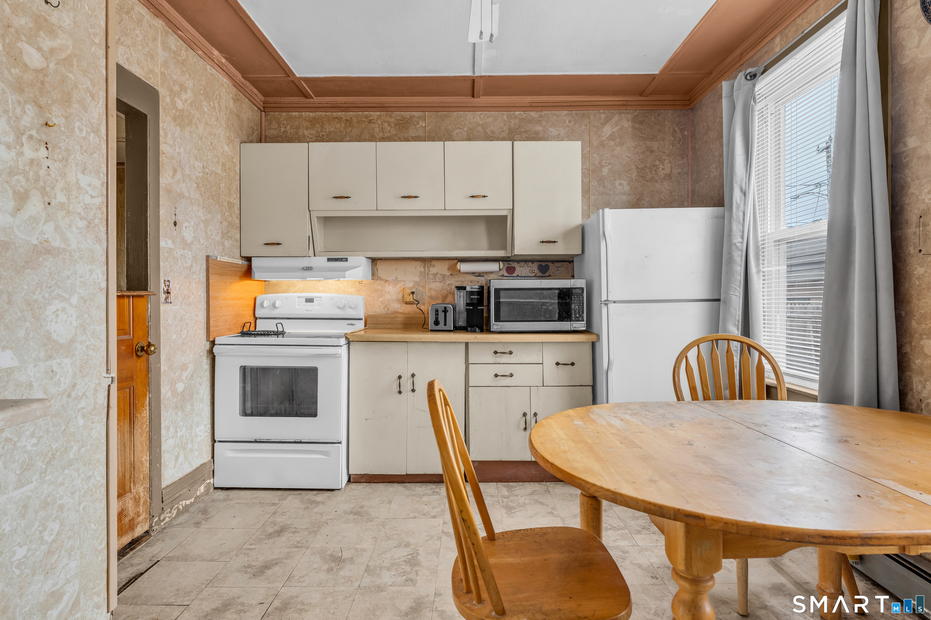 21 North Washington Avenue