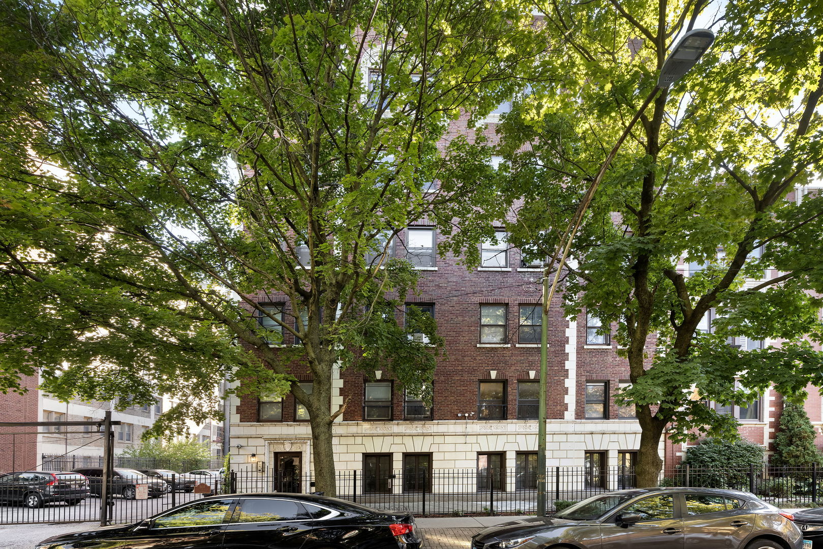 5135 S Kenwood Avenue Unit: 601