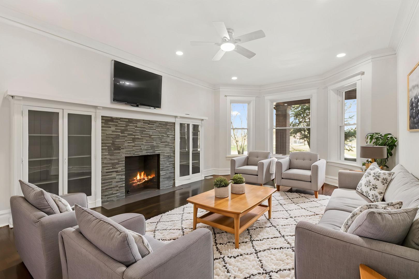 615 E 60th Street