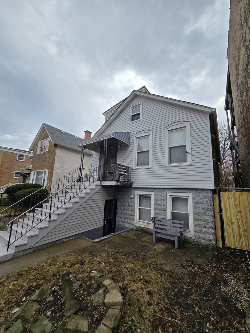5747 W Superior Street