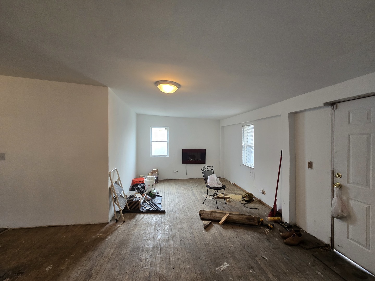 5747 W Superior Street