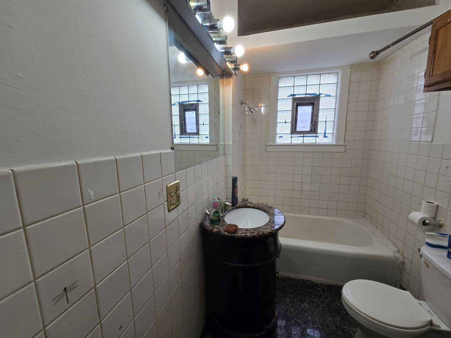 5747 W Superior Street