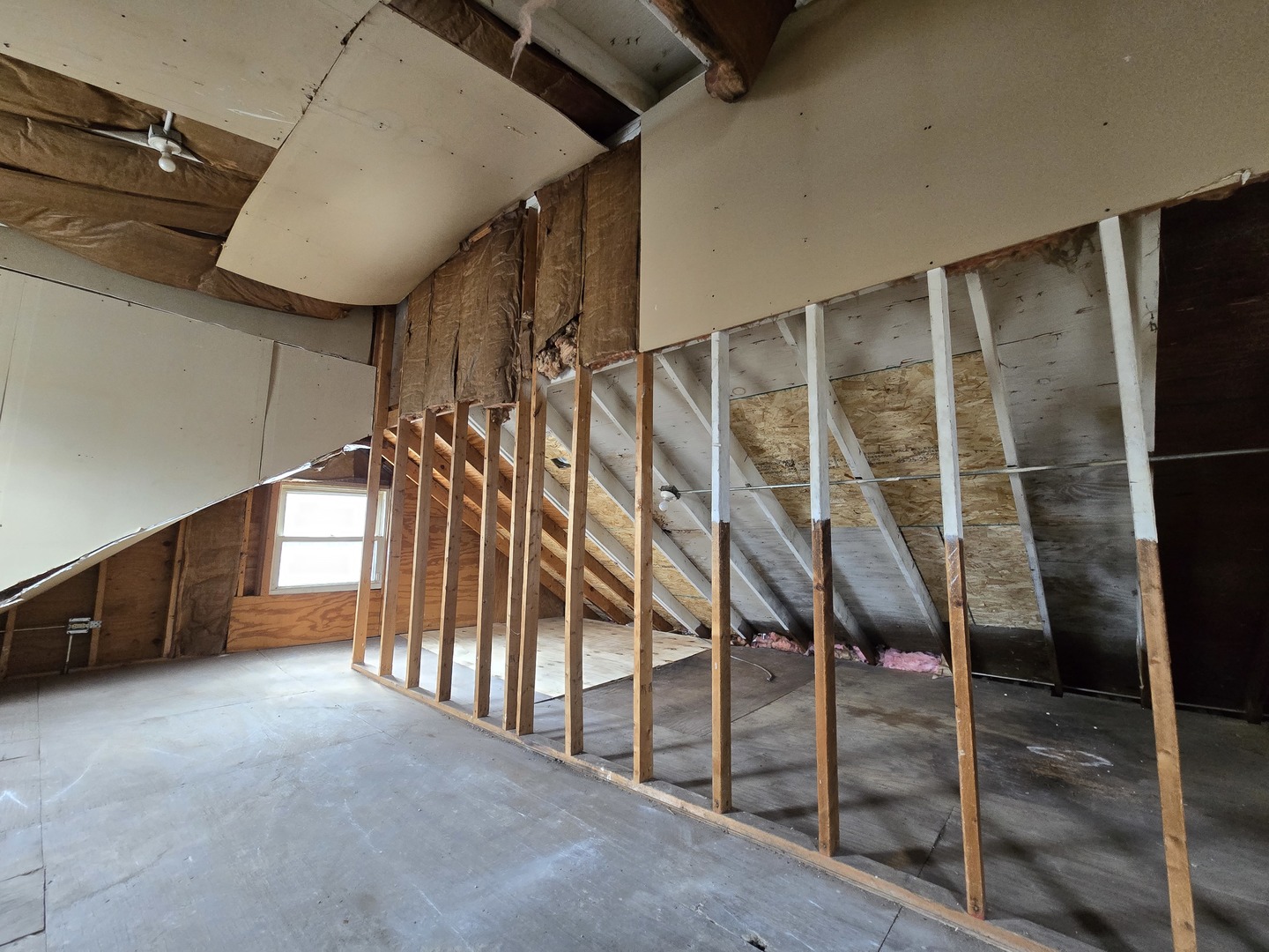5747 W Superior Street