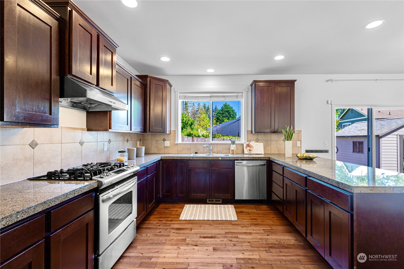 5608 NE 198th Place