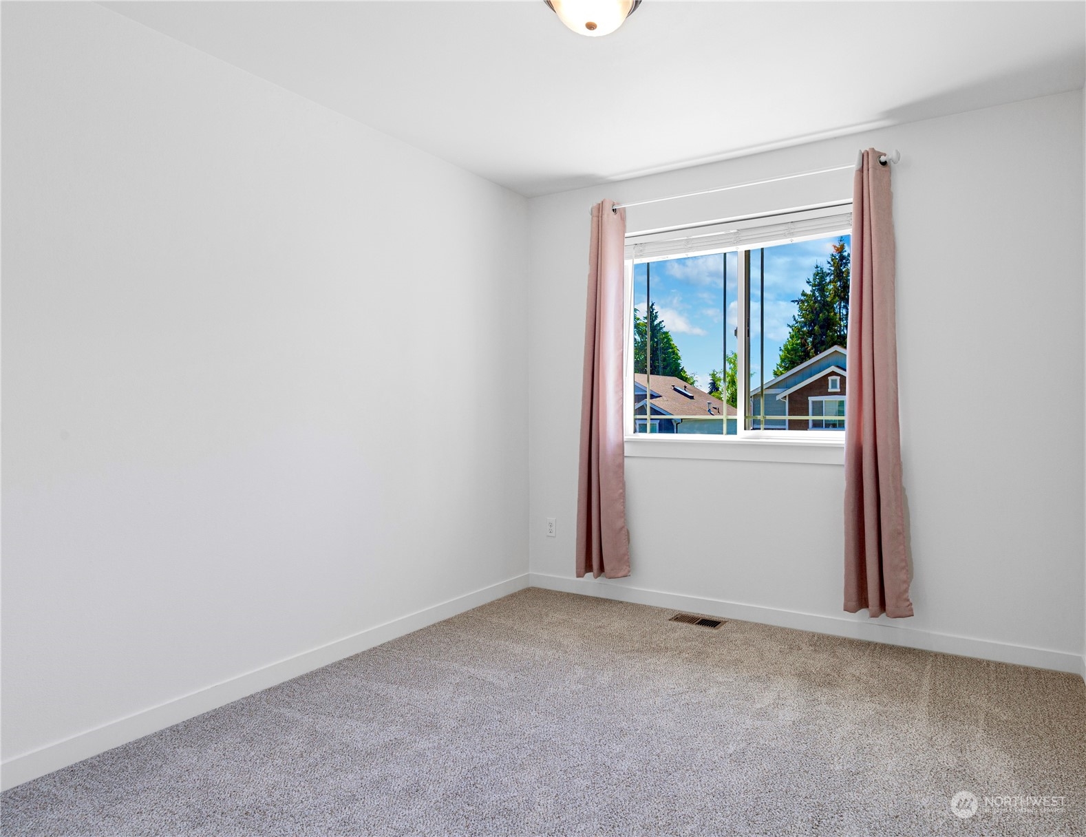 5608 NE 198th Place