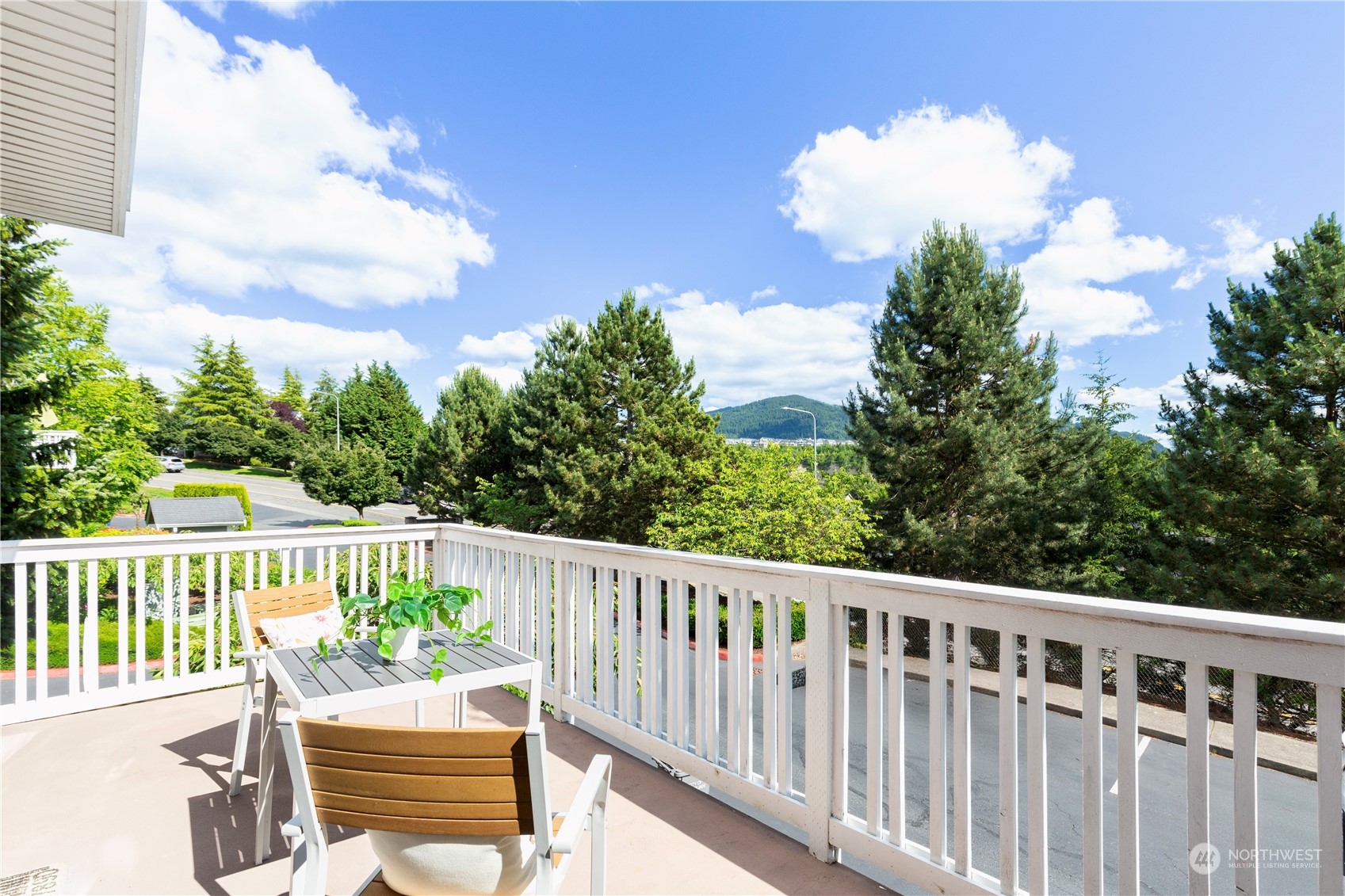 23120 SE Black Nugget Road Unit: R6