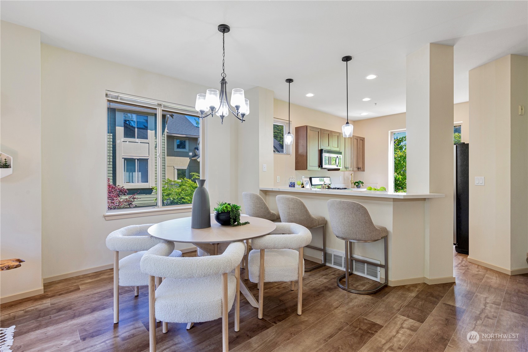 403 NW Pebble Lane
