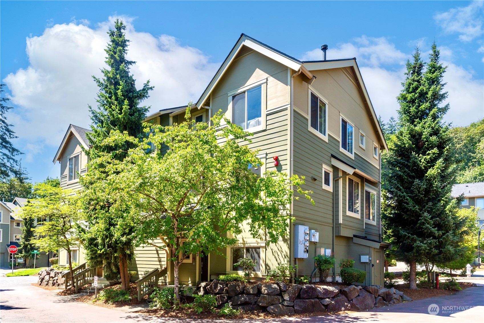 403 NW Pebble Lane