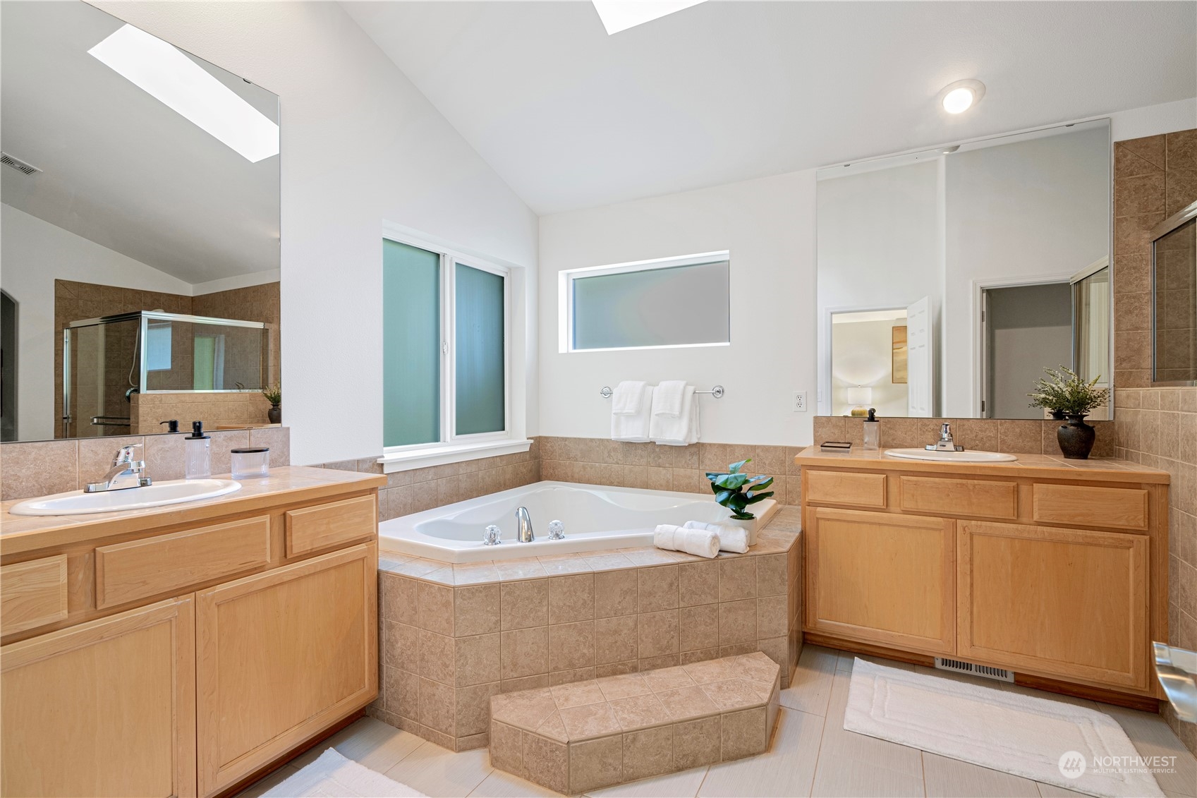 13082 NE 186th Street