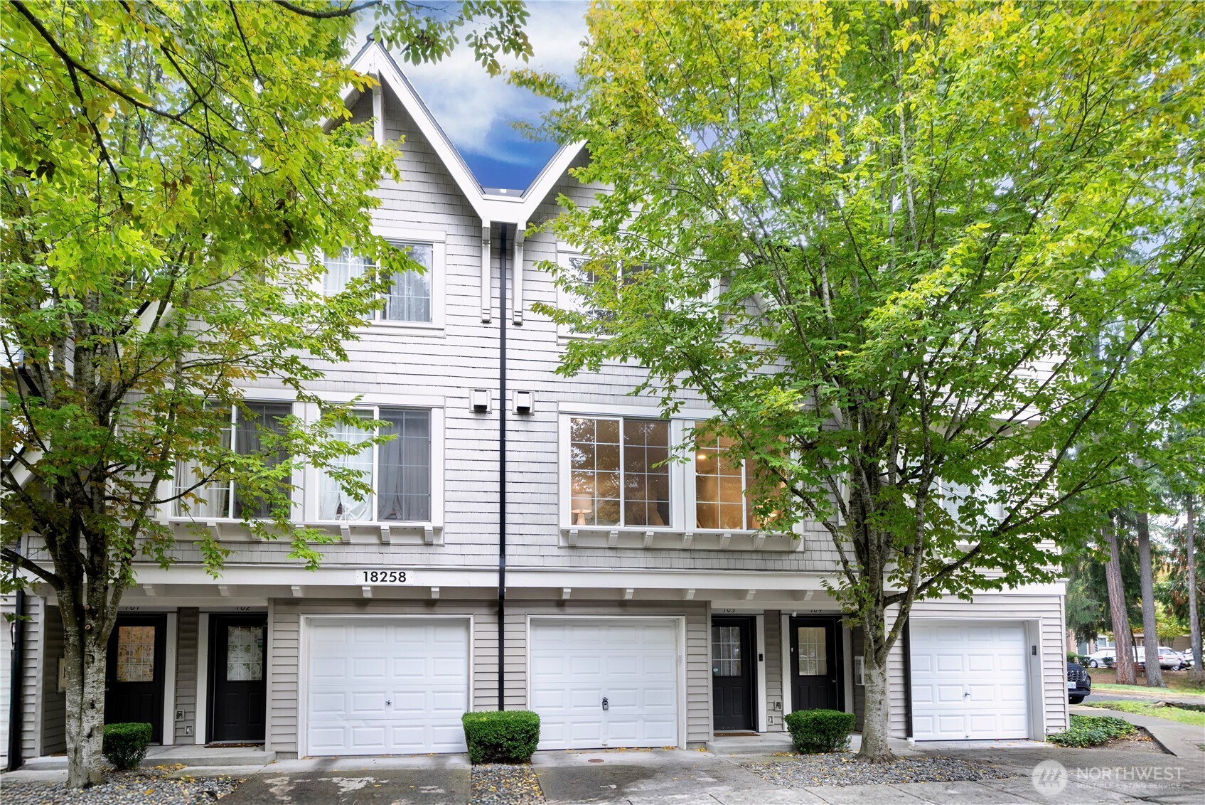 18258 NE 96th Way Unit: 103