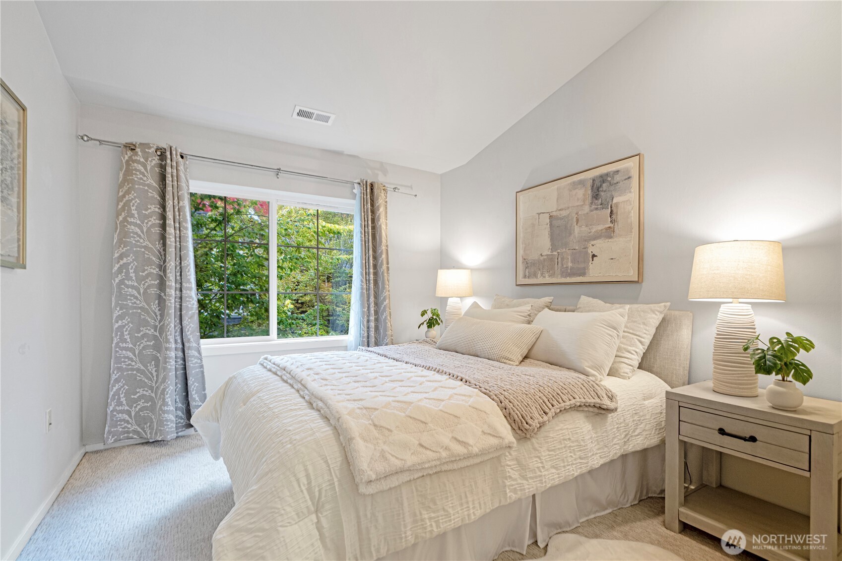 18258 NE 96th Way Unit: 103