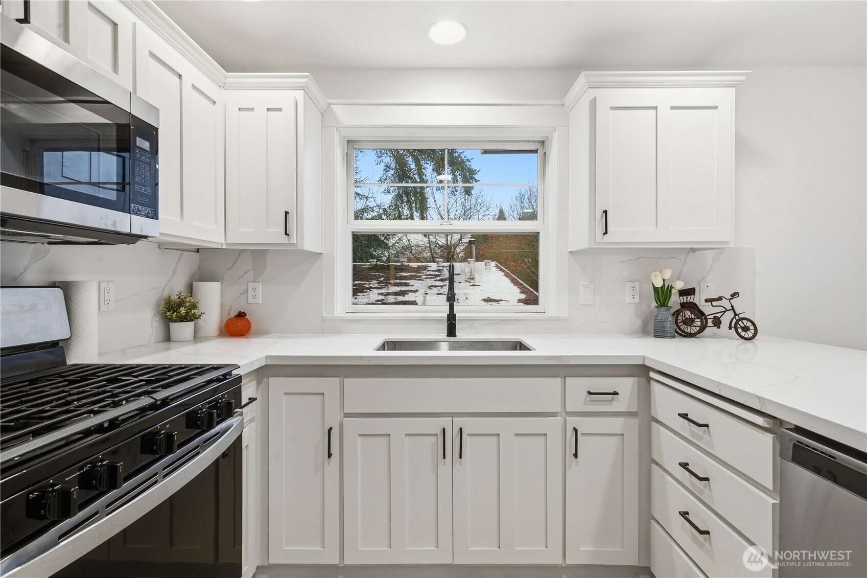 2707 NE 123rd Street