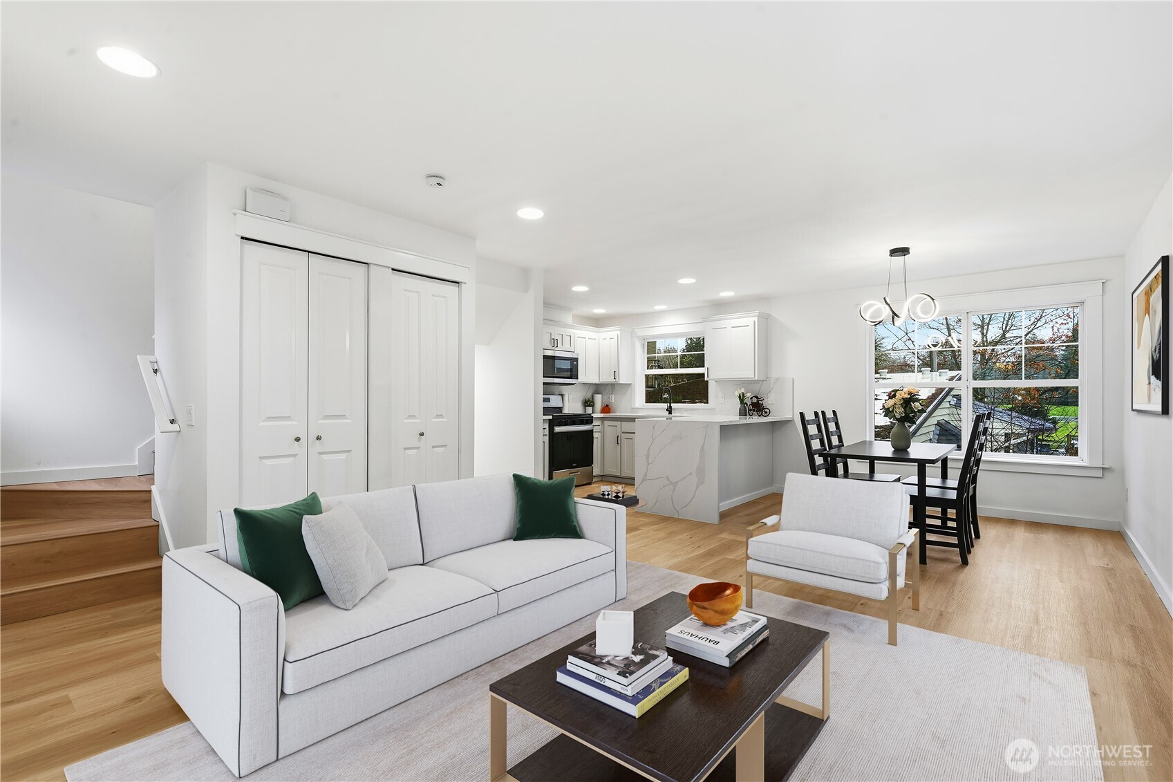 2707 NE 123rd Street