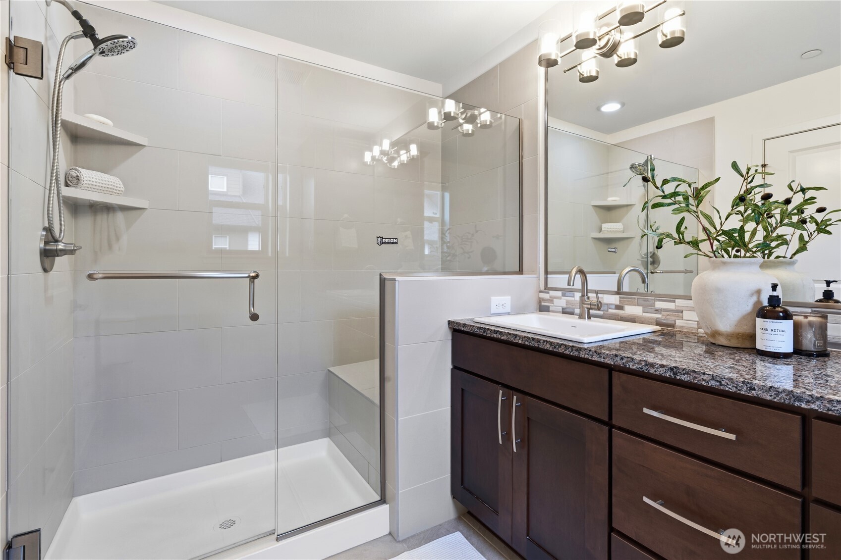 924 7th Avenue NE Unit: 19.1