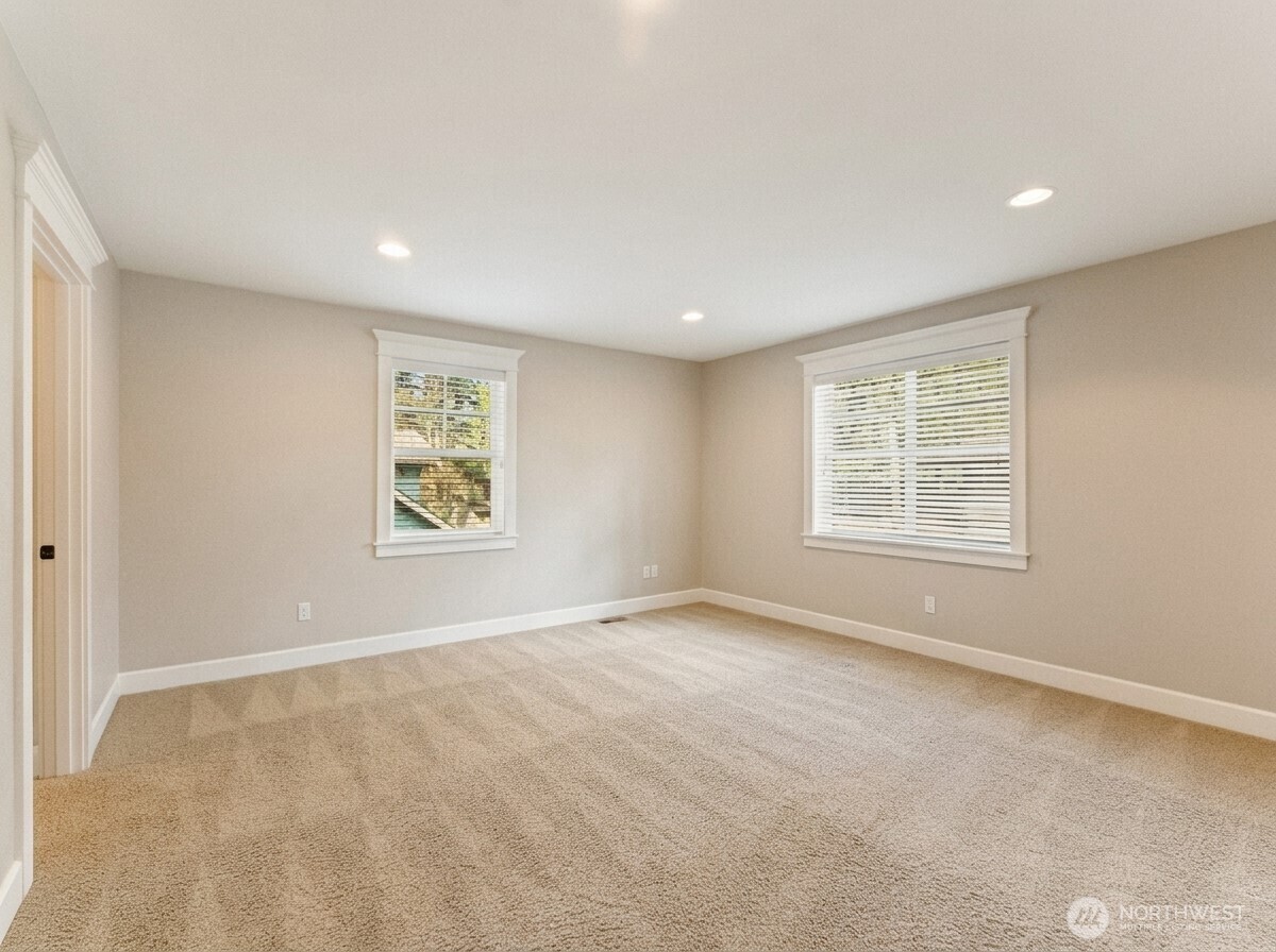 8718 NE 134th Street