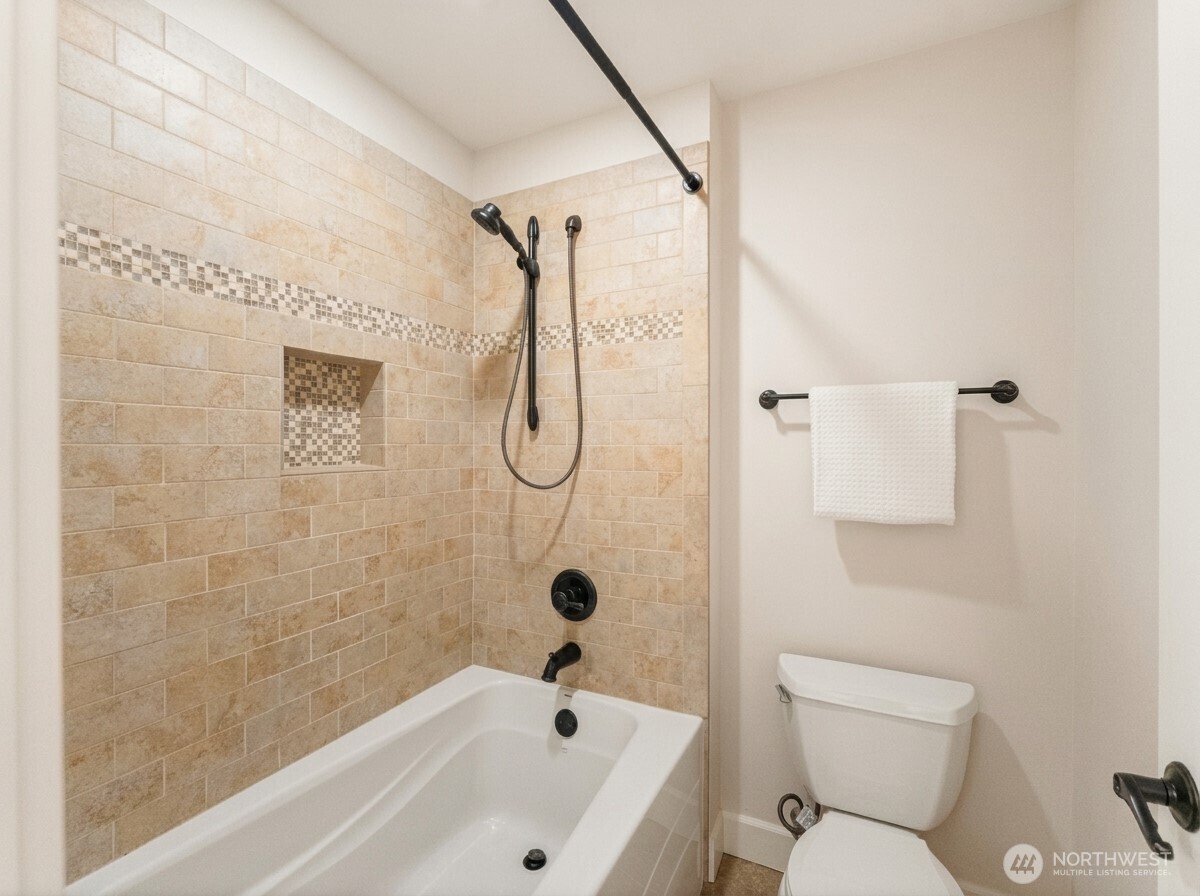 8718 NE 134th Street