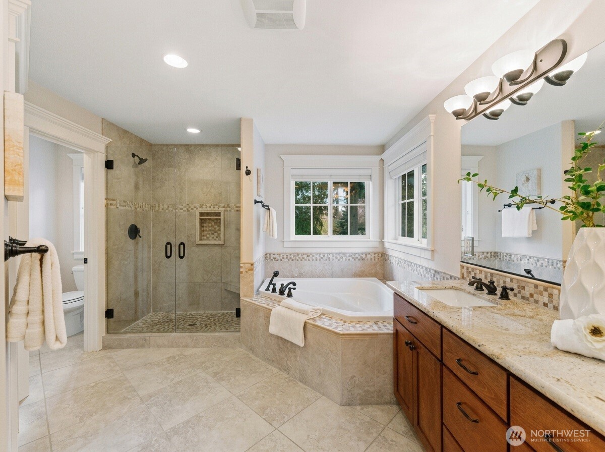 8718 NE 134th Street