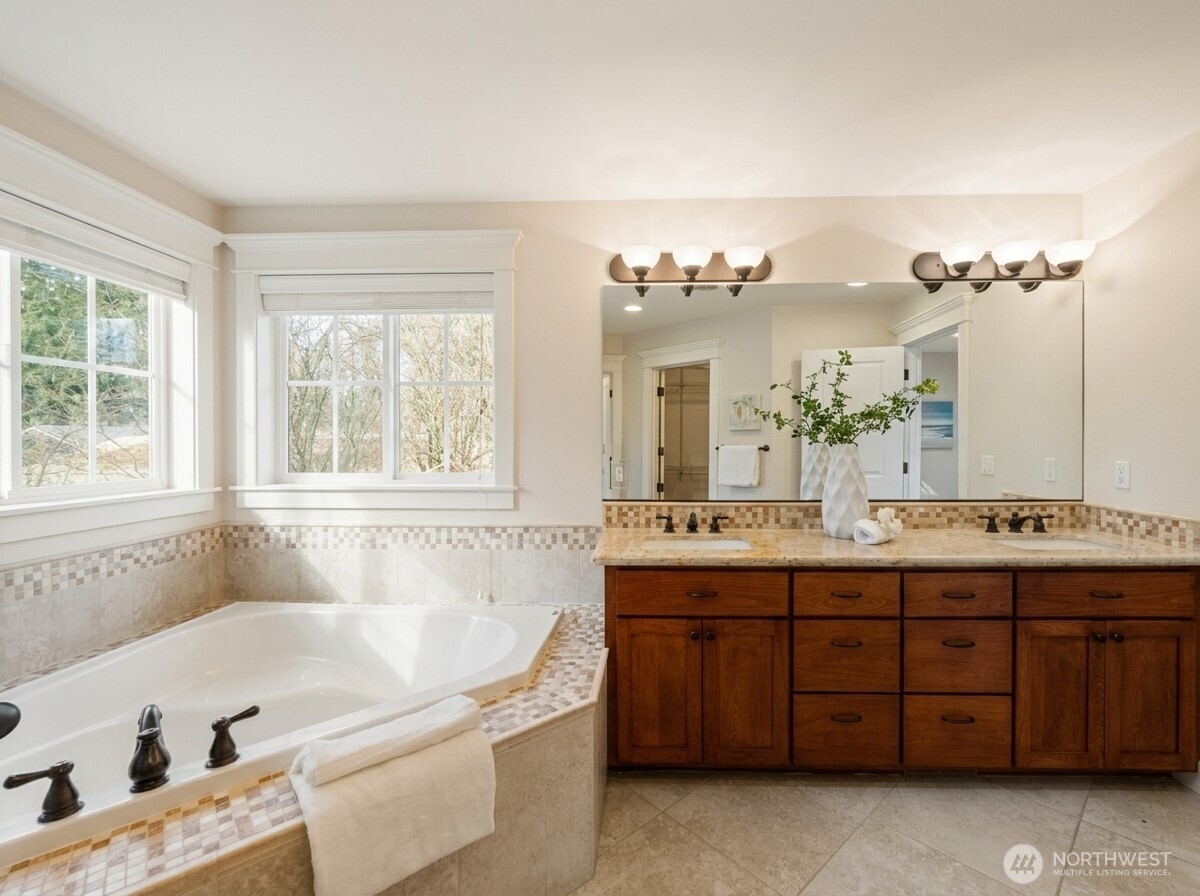 8718 NE 134th Street