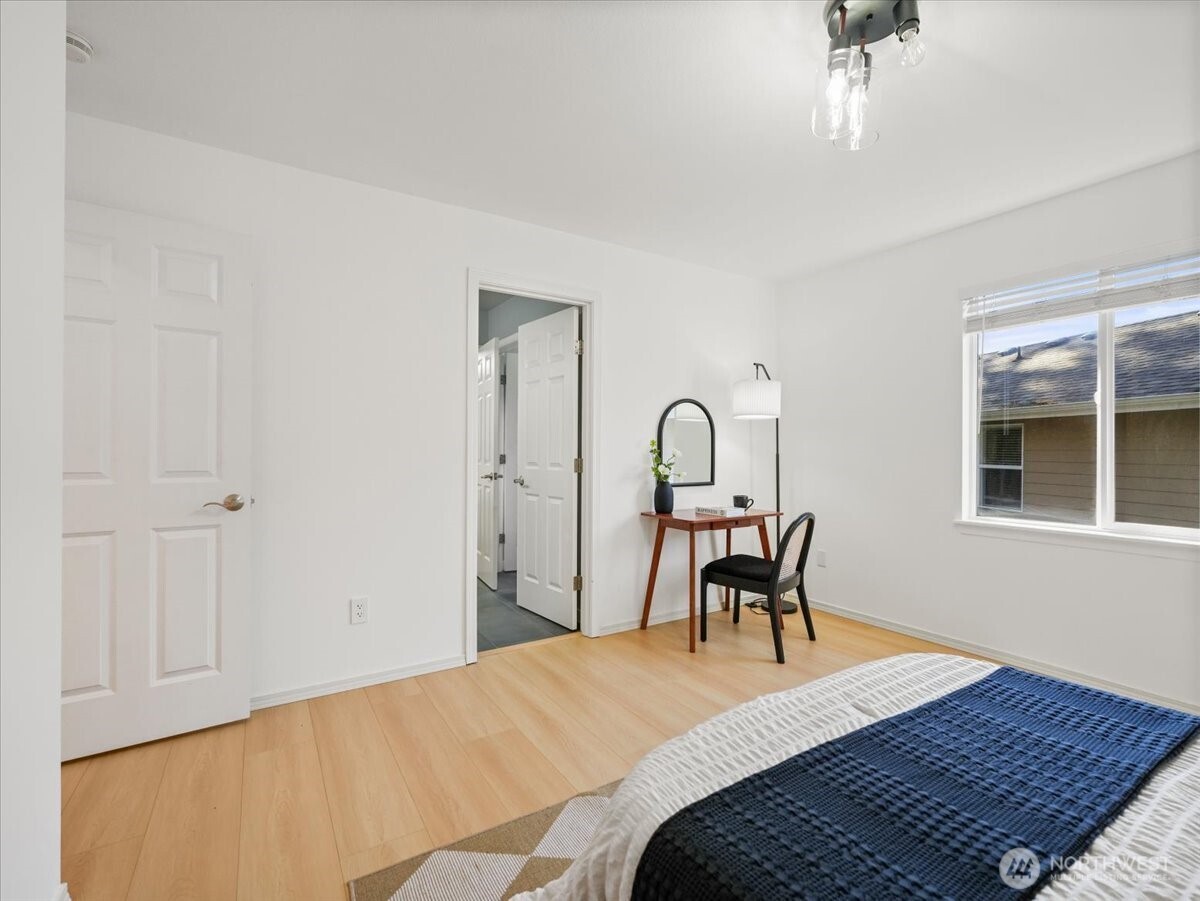 24213 SE 21st Street