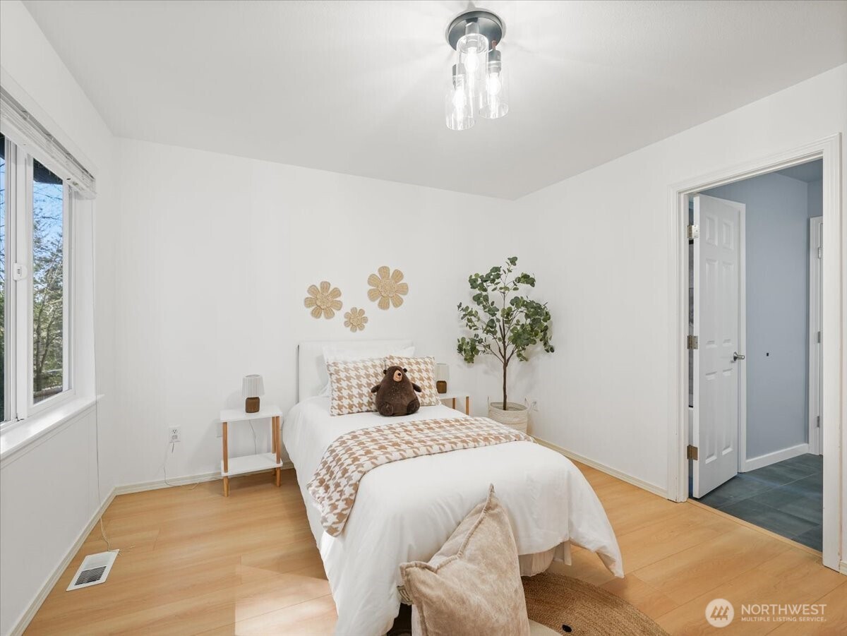 24213 SE 21st Street