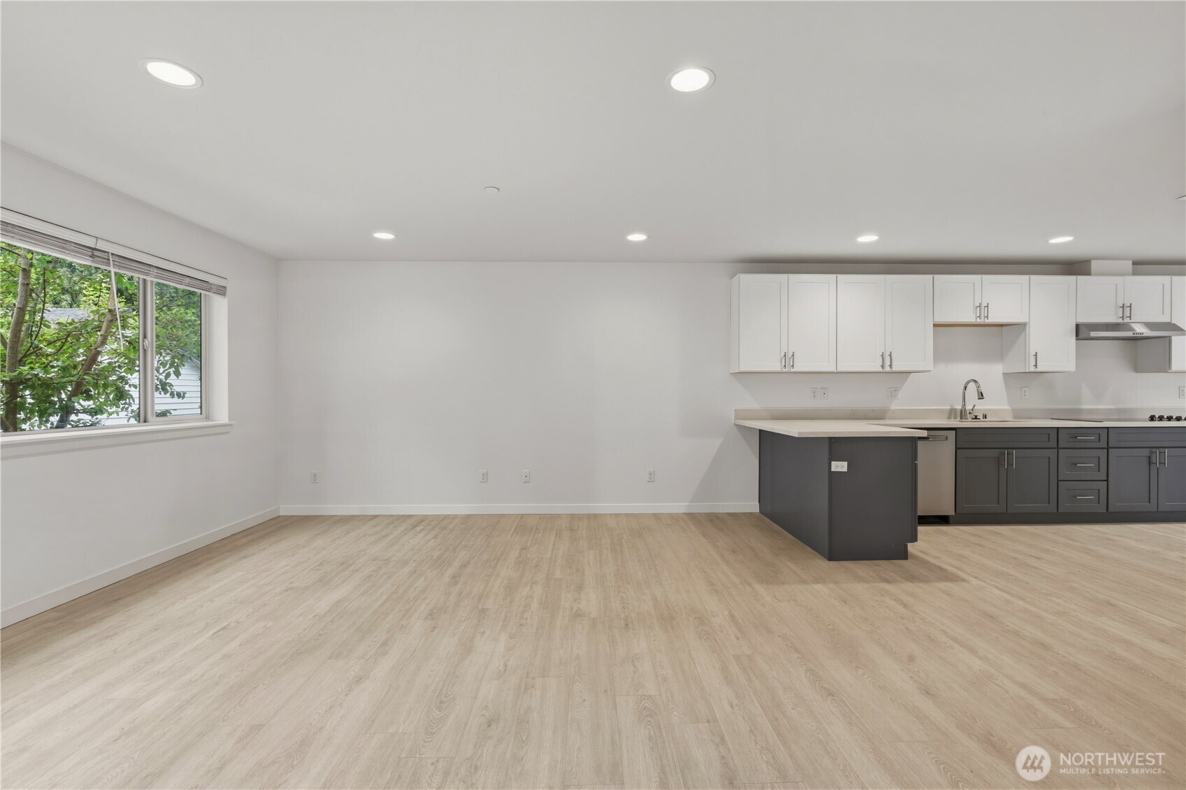 19305 7th Avenue W Unit: A1