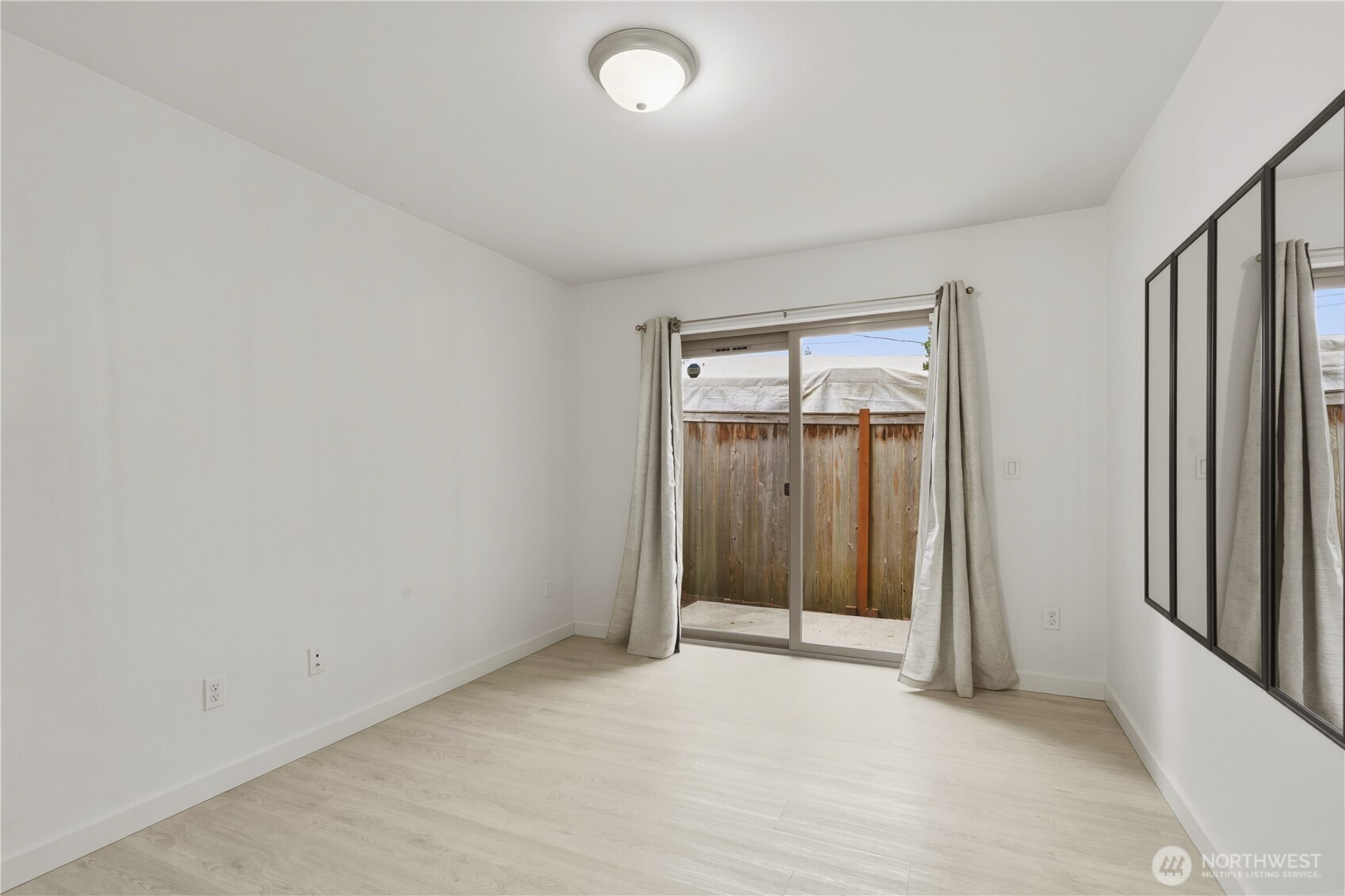 19305 7th Avenue W Unit: A1