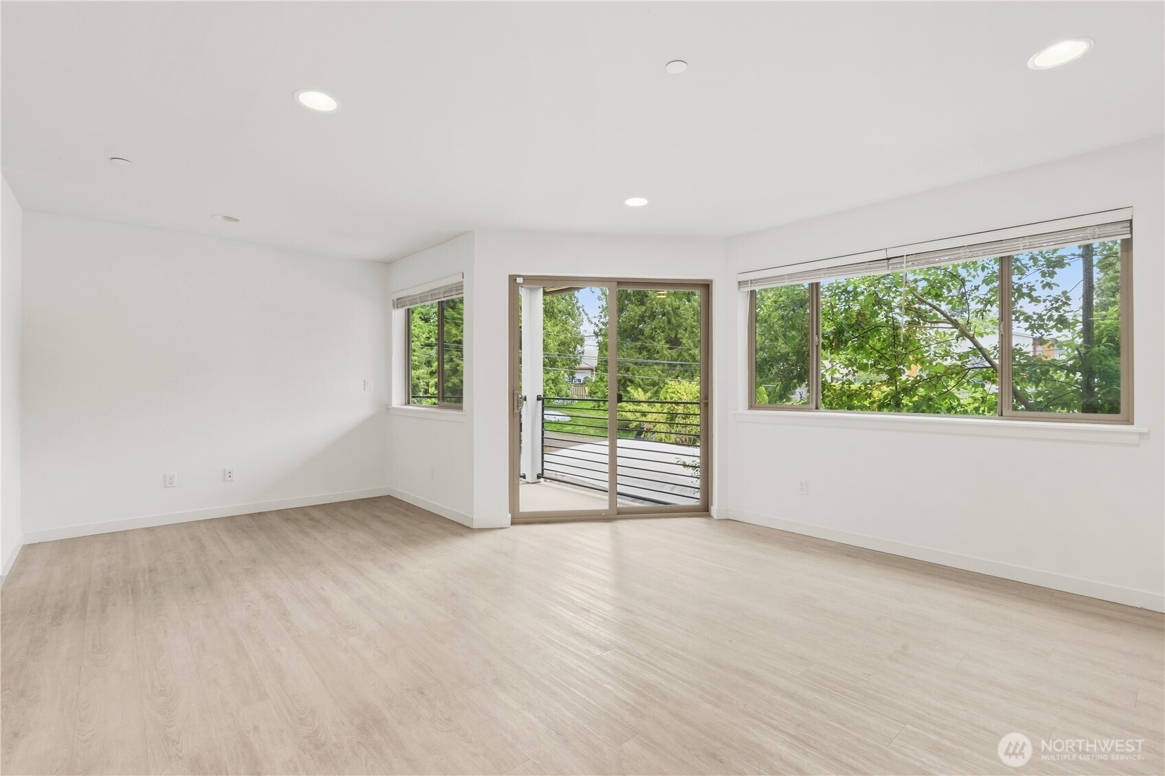 19305 7th Avenue W Unit: A1