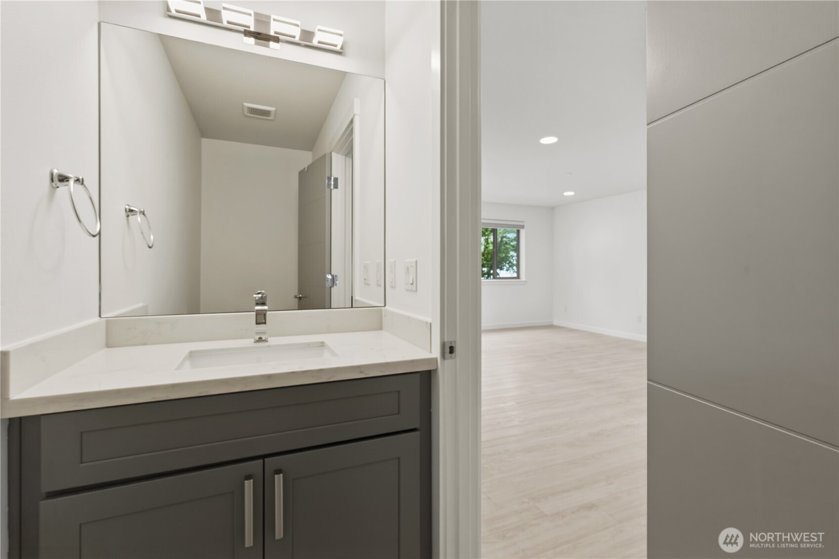 19305 7th Avenue W Unit: A1