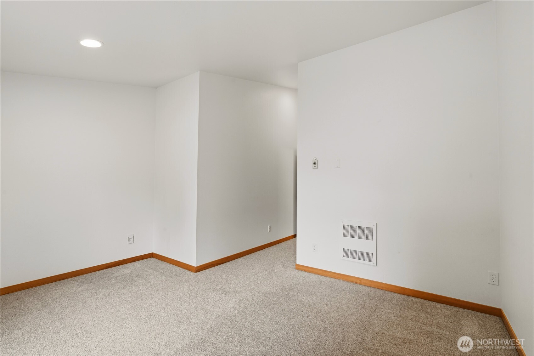 10520 Whitman Avenue N Unit: C